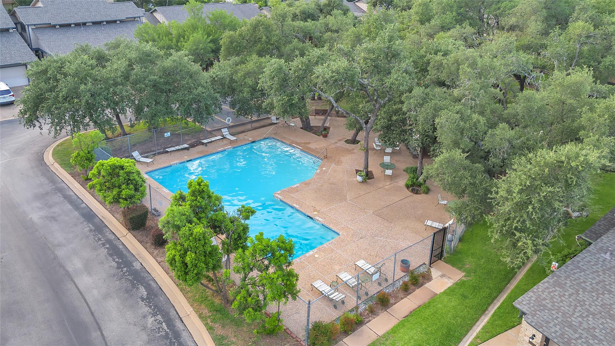 1028 Verbena Dr, Austin, TX 78750