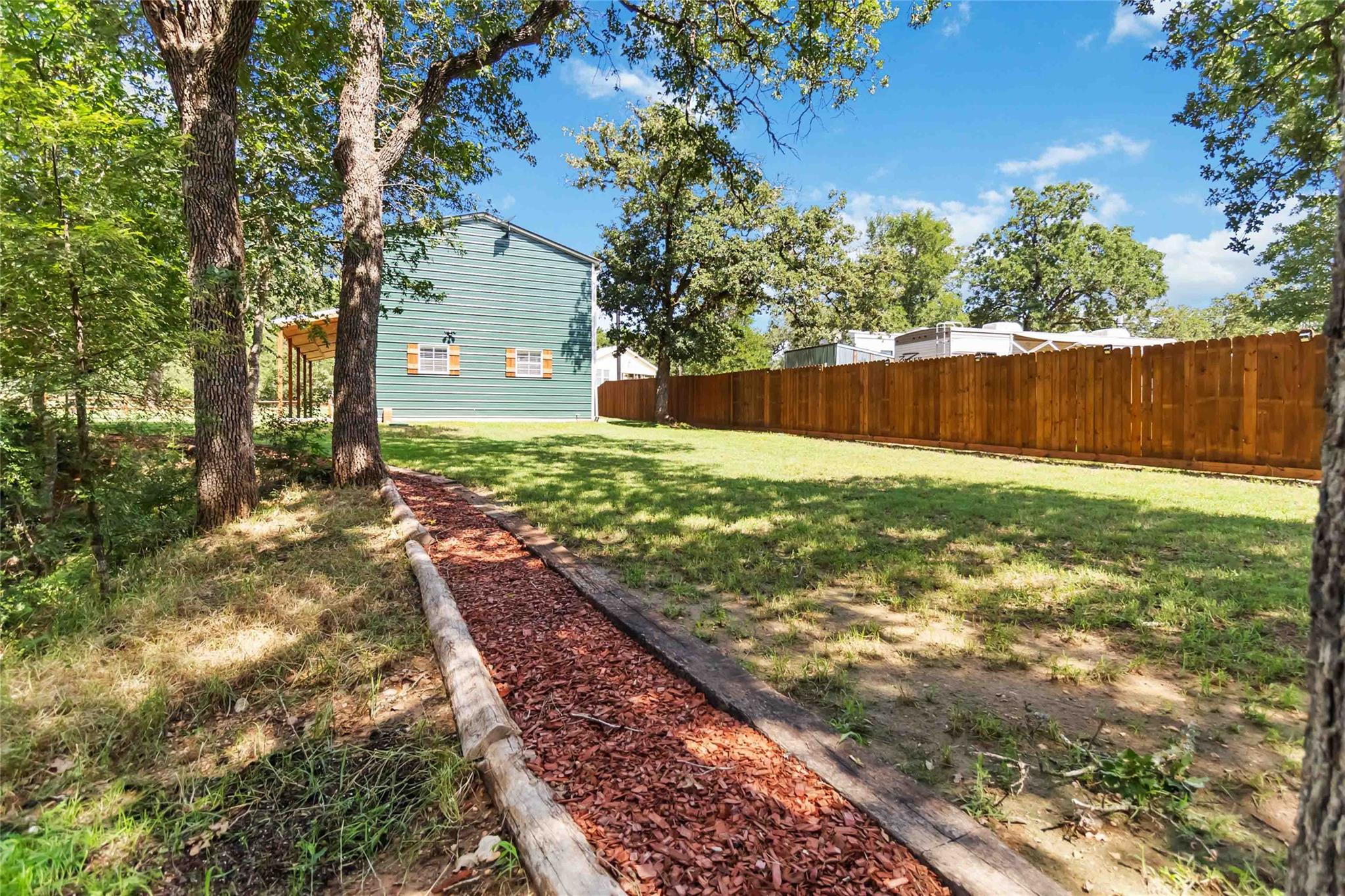 106 Harper Dr, Bastrop, TX 78602