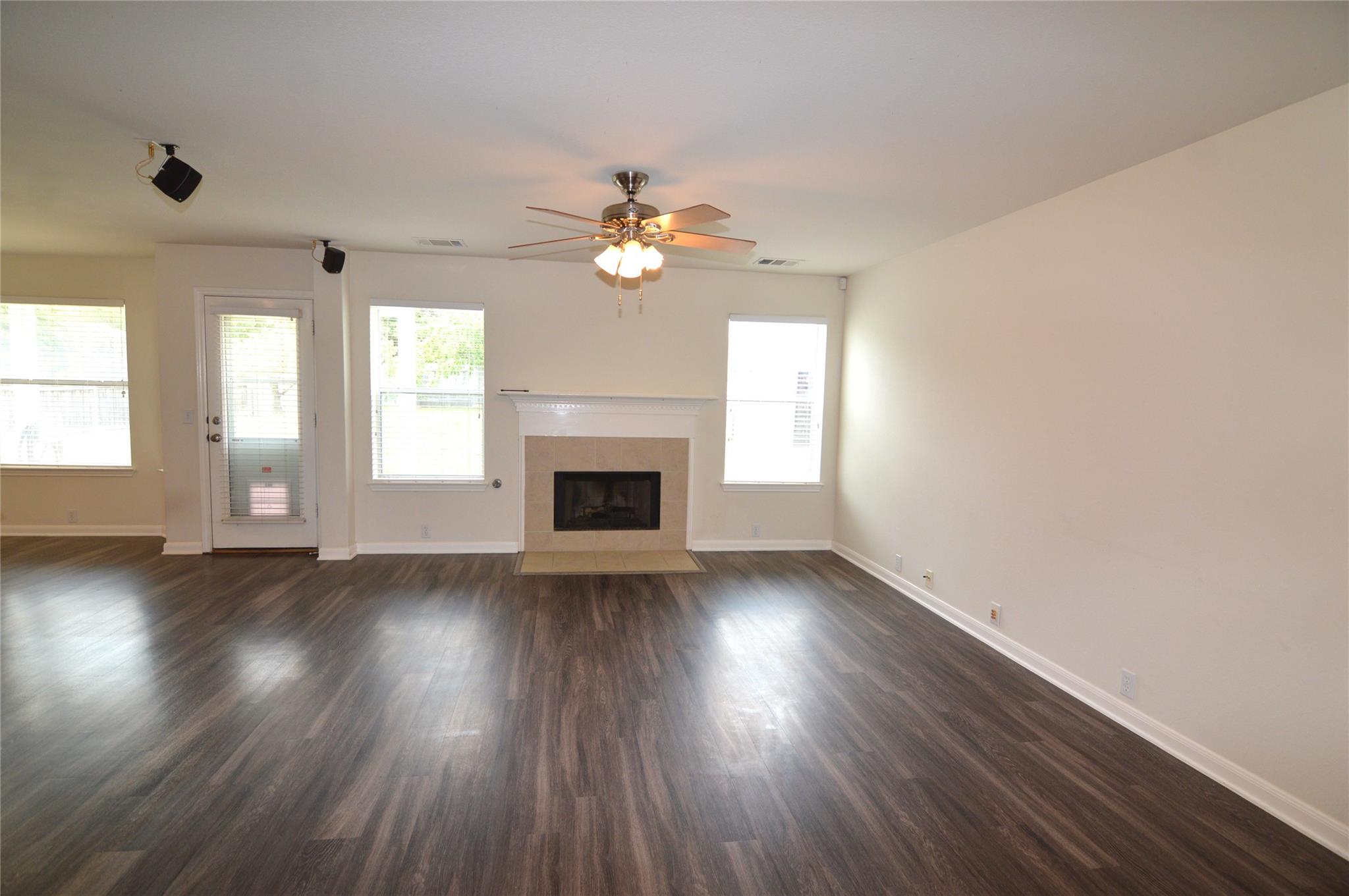 801 Barefoot Cv, Round Rock, TX 78665