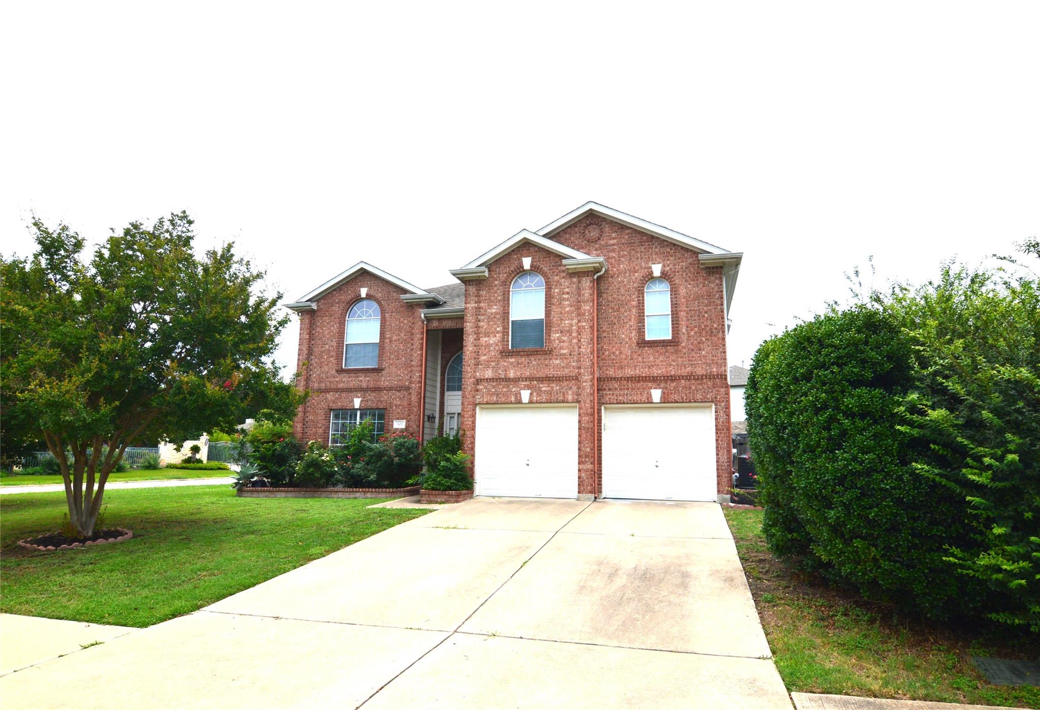 801 Barefoot Cv, Round Rock, TX 78665