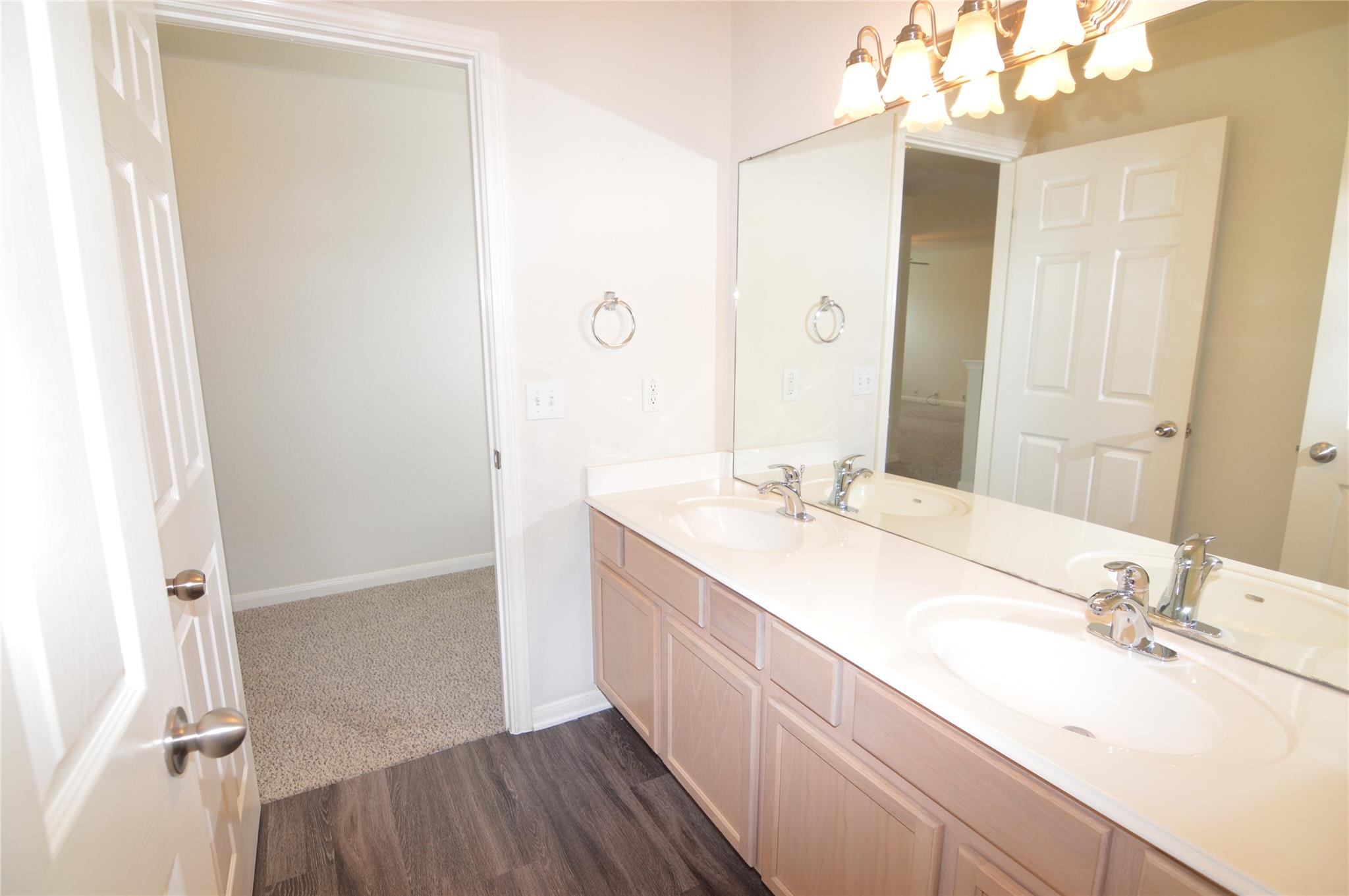 801 Barefoot Cv, Round Rock, TX 78665