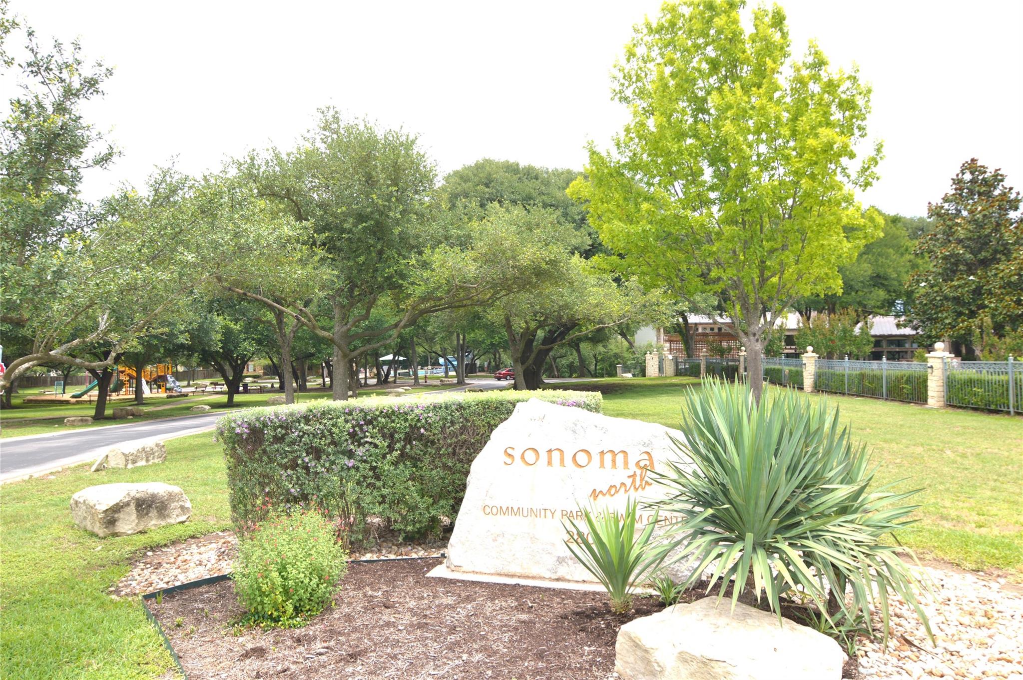 801 Barefoot Cv, Round Rock, TX 78665