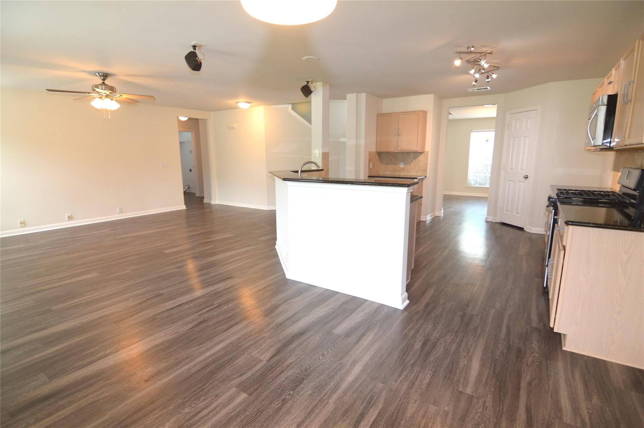 801 Barefoot Cv, Round Rock, TX 78665