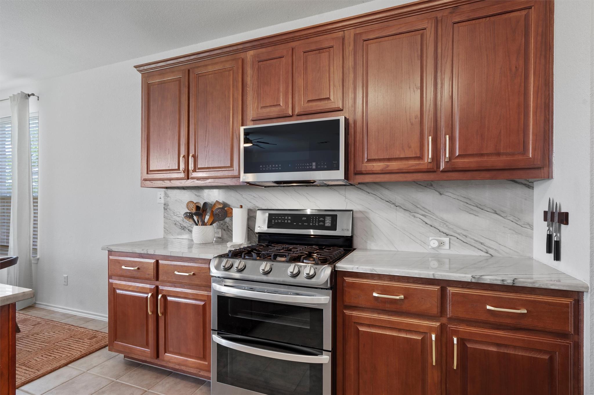 4201 Veiled Falls Dr, Pflugerville, TX 78660