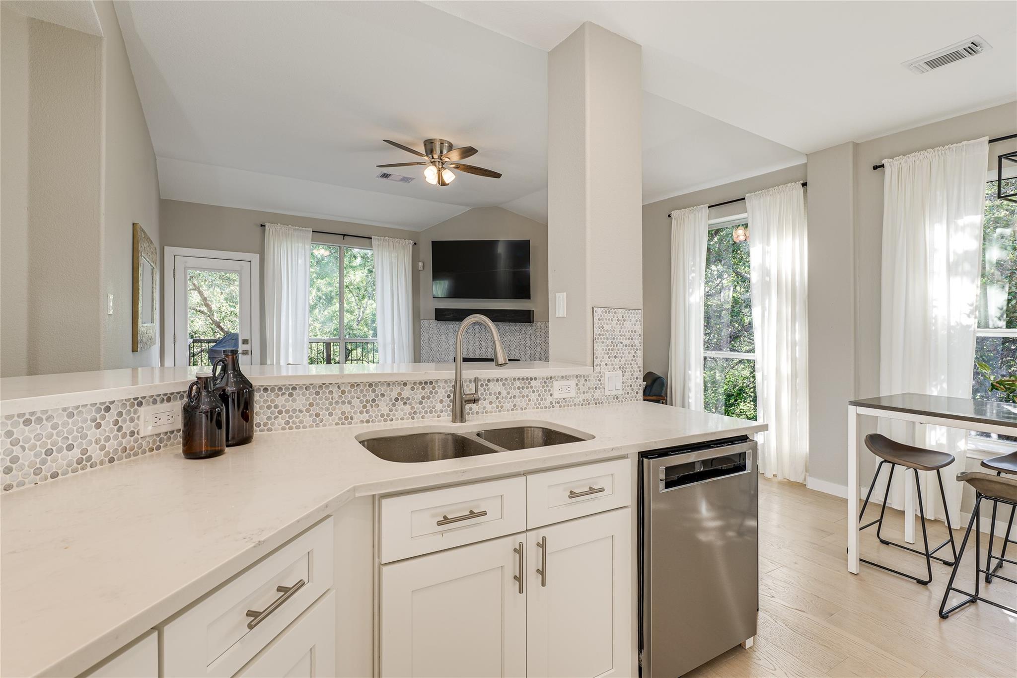 4105 Canyon Glen Cir, Austin, TX 78732