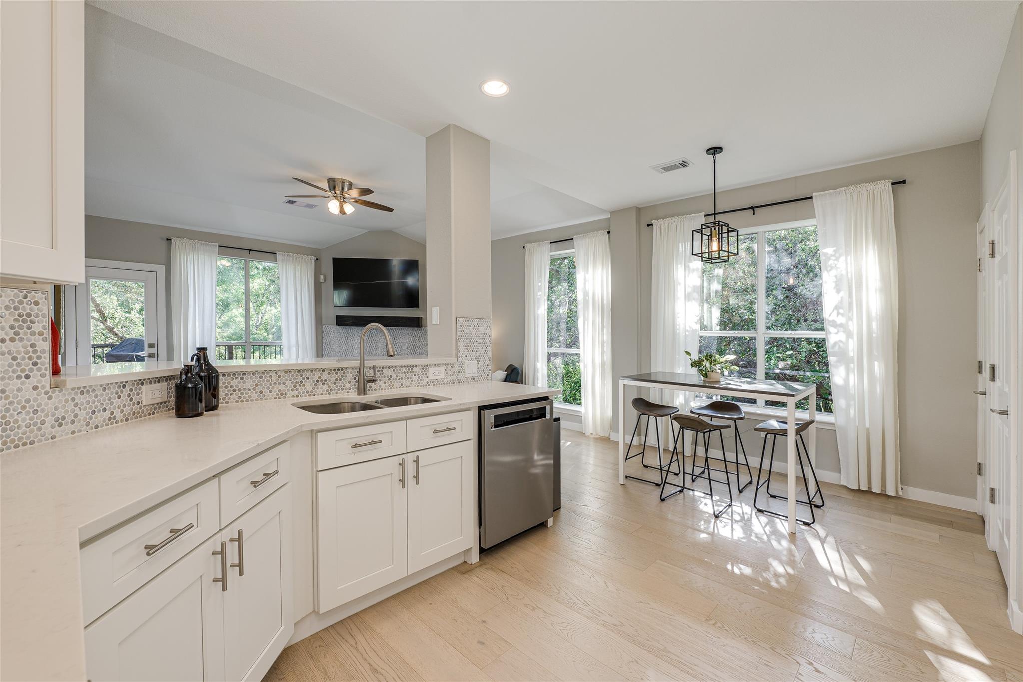 4105 Canyon Glen Cir, Austin, TX 78732