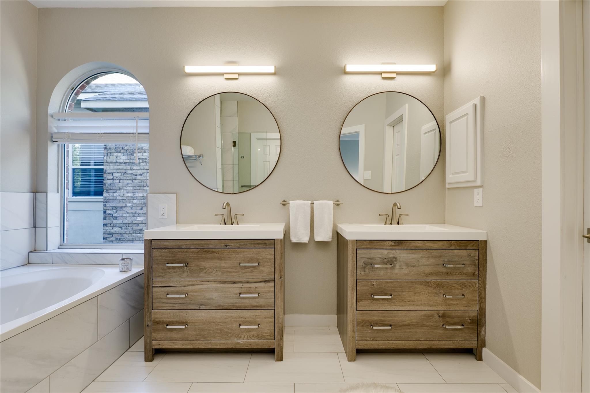 4105 Canyon Glen Cir, Austin, TX 78732