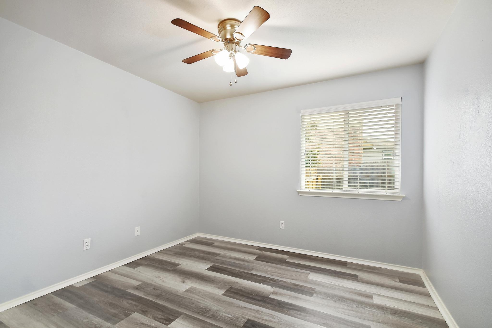 371 Bloomsbury Dr, Kyle, TX 78640