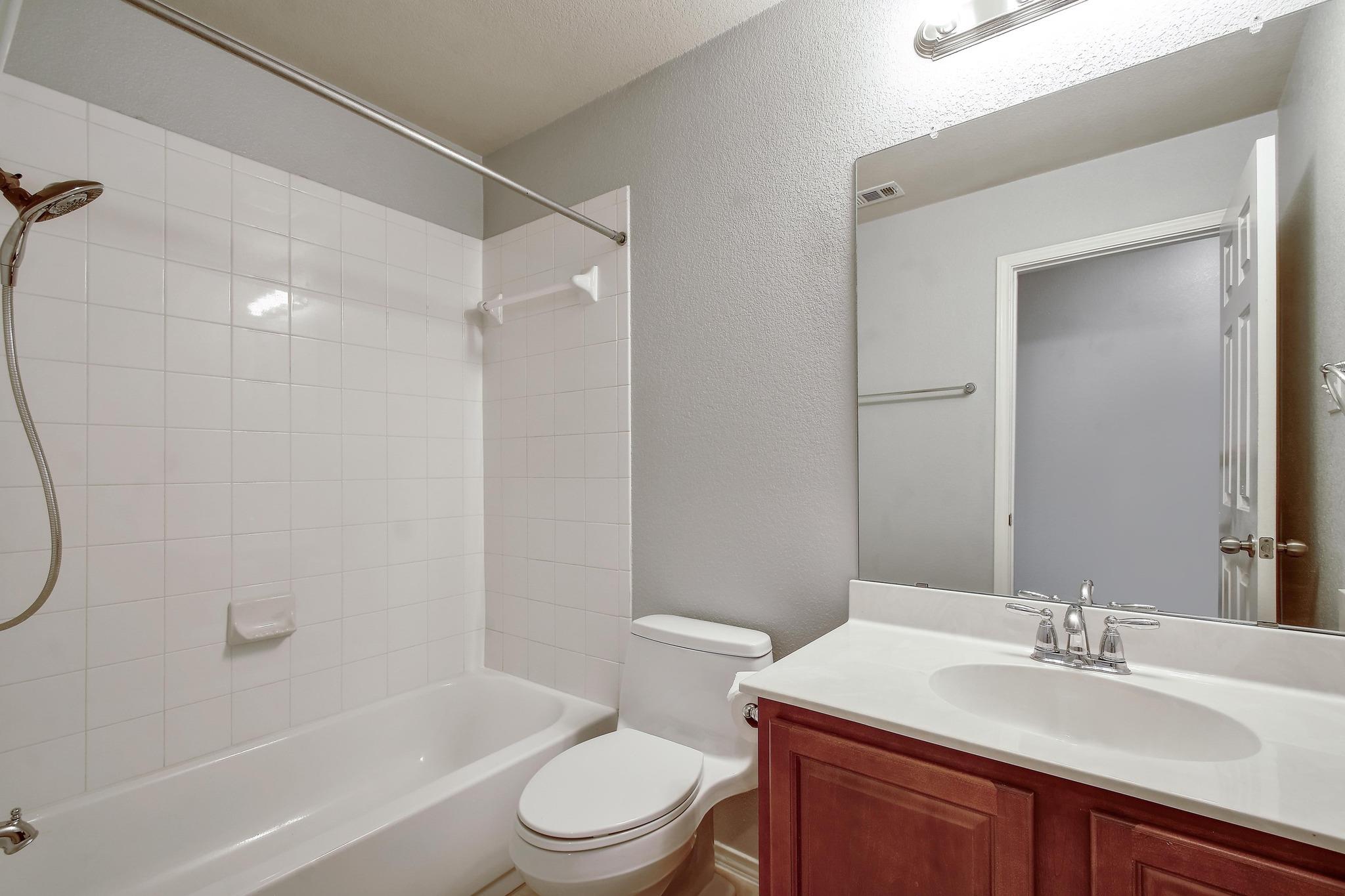 371 Bloomsbury Dr, Kyle, TX 78640