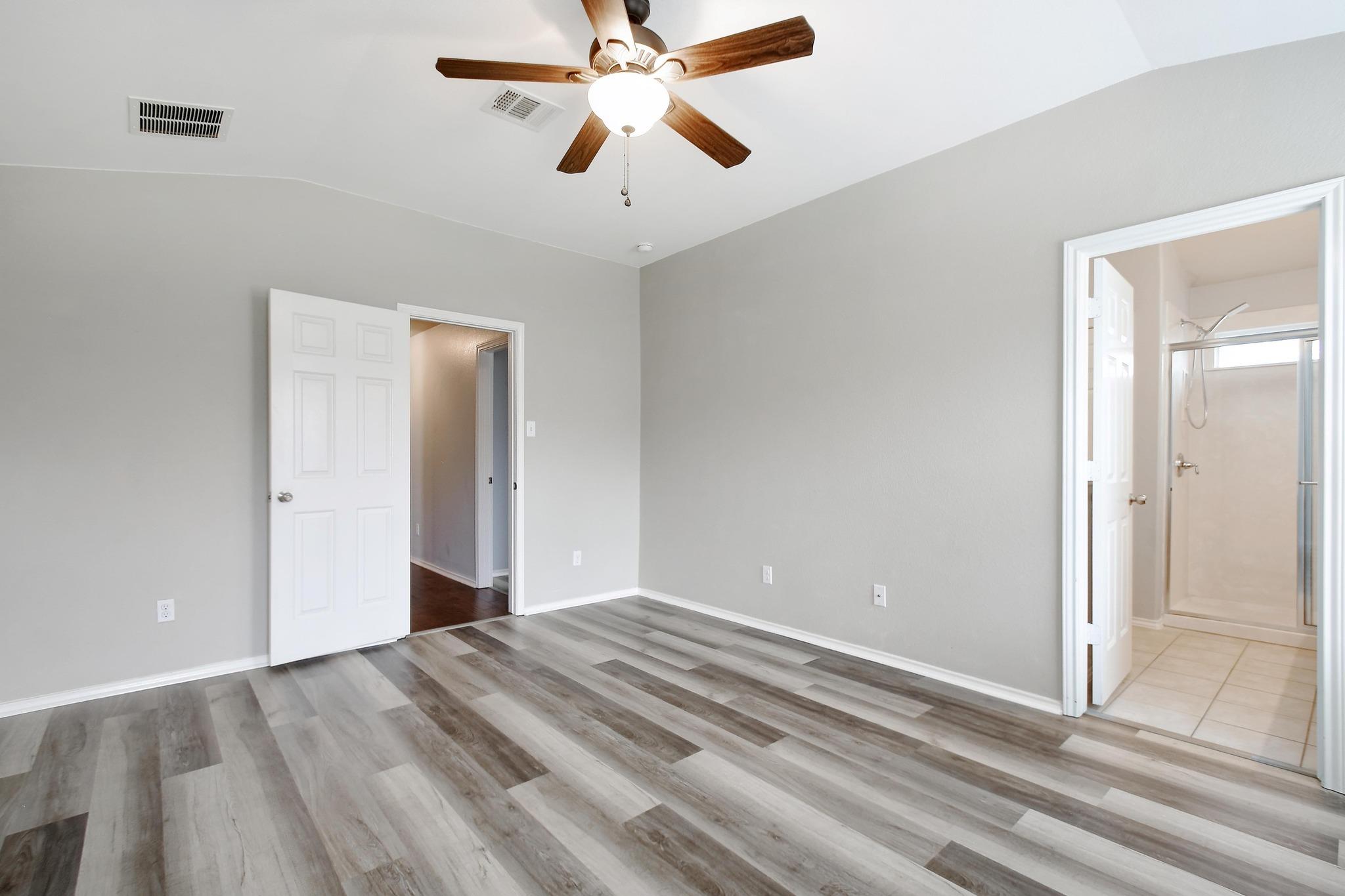 371 Bloomsbury Dr, Kyle, TX 78640