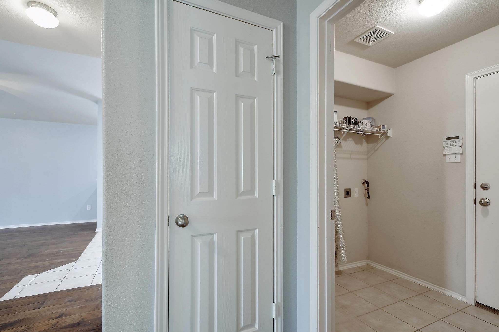 371 Bloomsbury Dr, Kyle, TX 78640