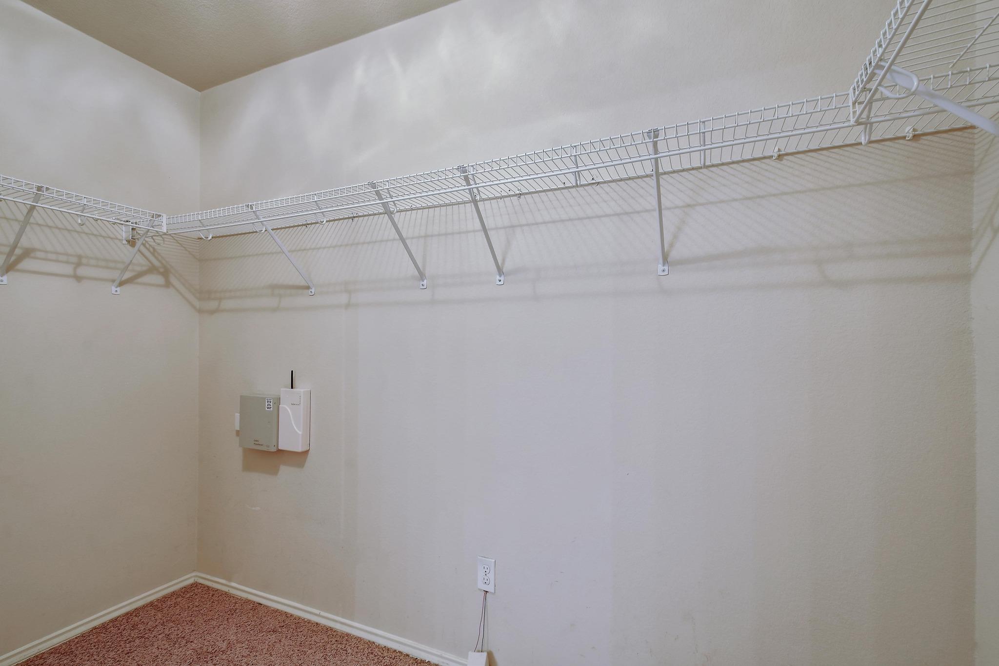 371 Bloomsbury Dr, Kyle, TX 78640