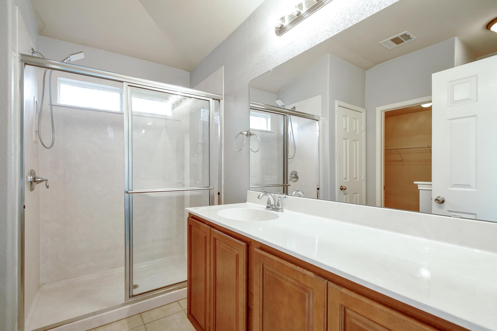371 Bloomsbury Dr, Kyle, TX 78640