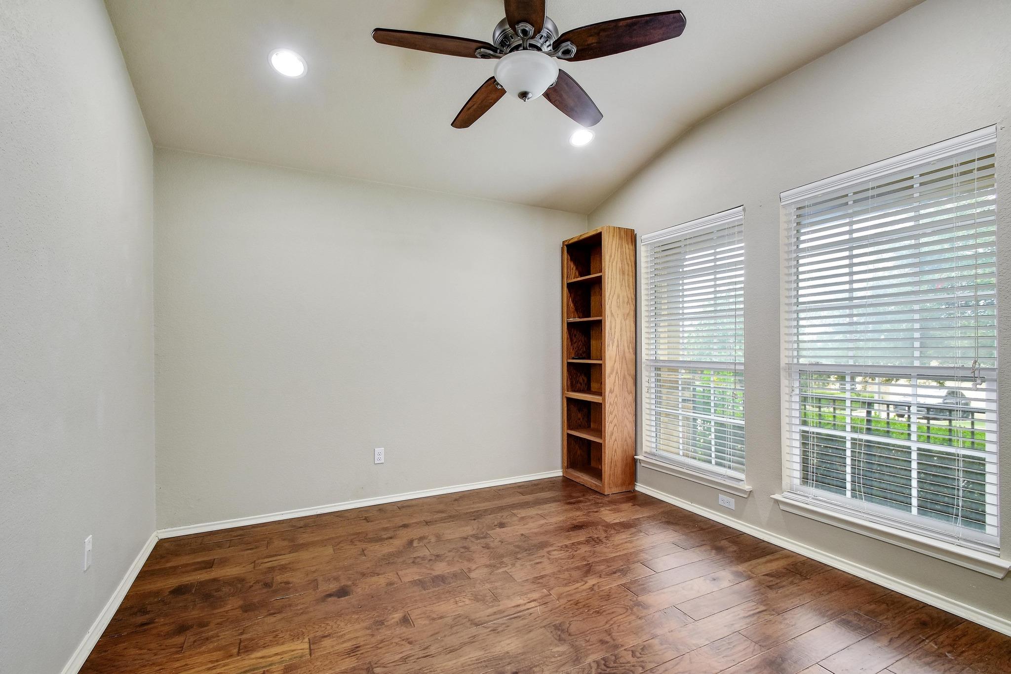 371 Bloomsbury Dr, Kyle, TX 78640
