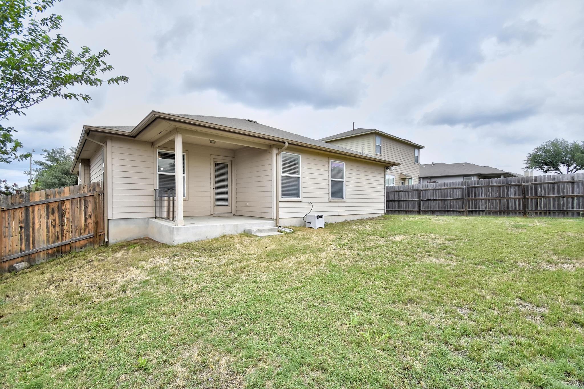 371 Bloomsbury Dr, Kyle, TX 78640