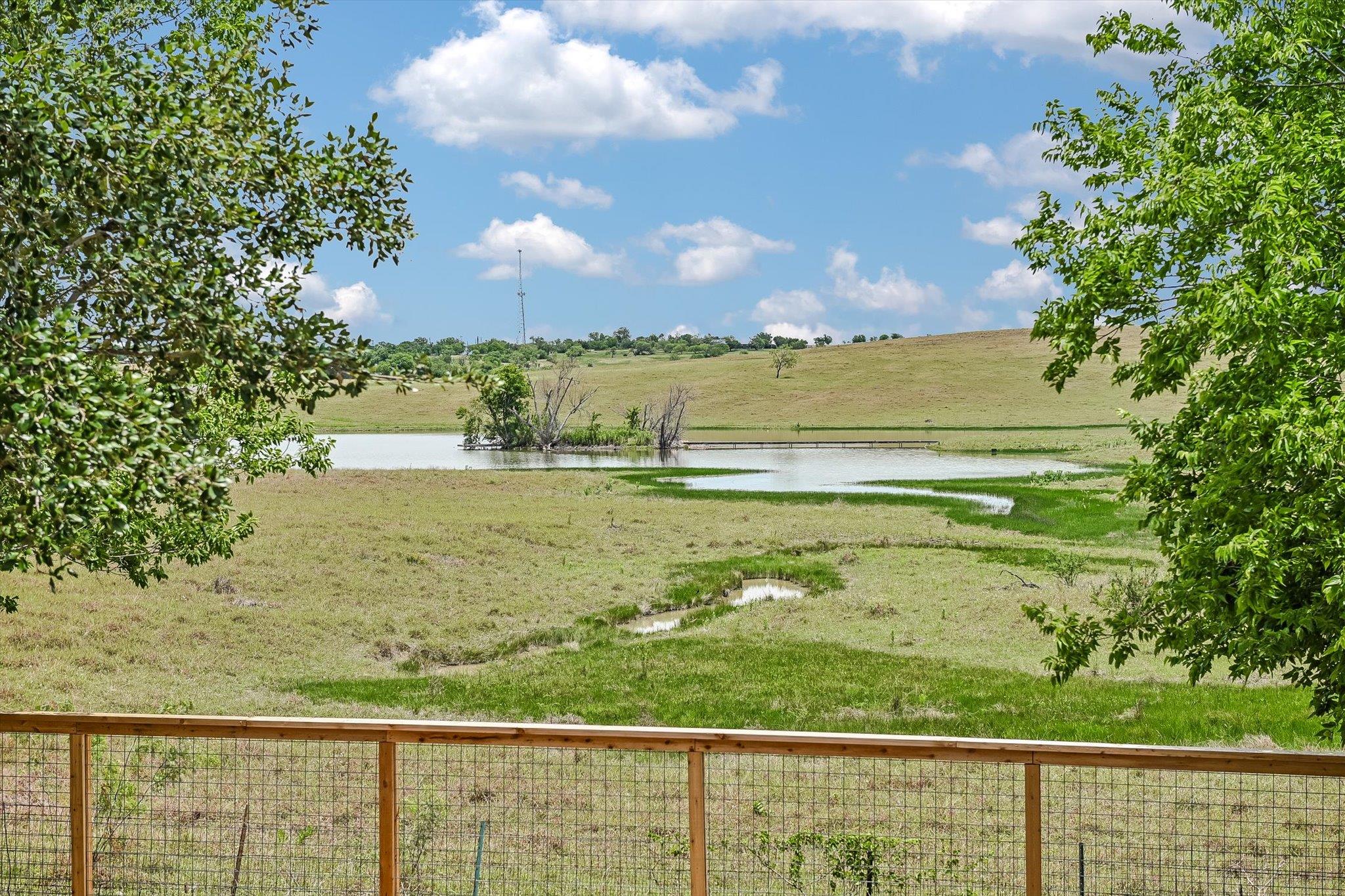1157 Lago Vista St, San Marcos, TX 78666