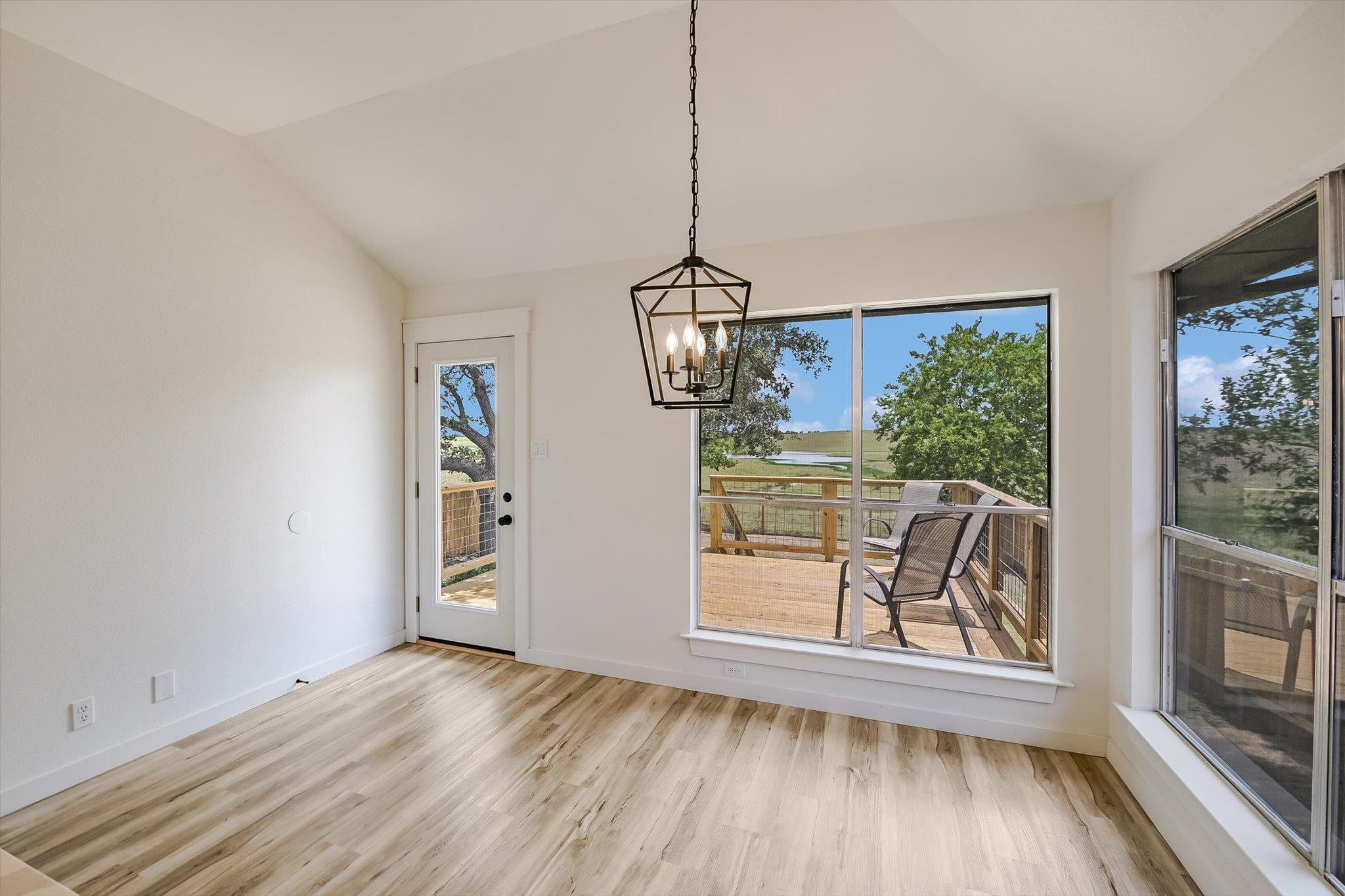 1157 Lago Vista St, San Marcos, TX 78666