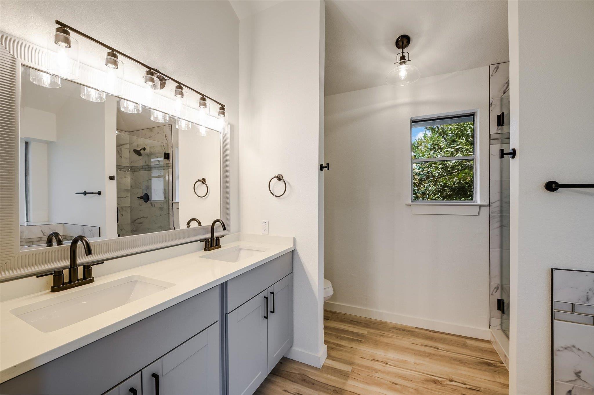 1157 Lago Vista St, San Marcos, TX 78666