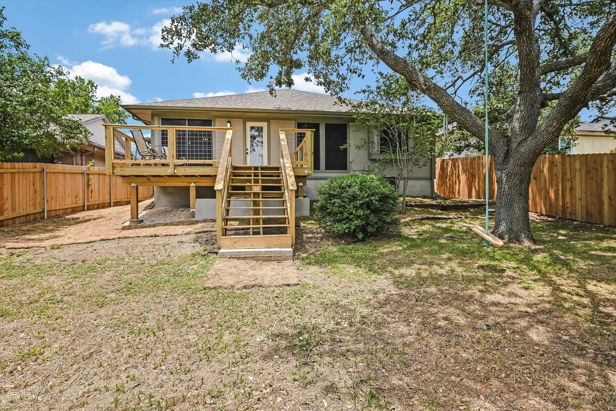 1157 Lago Vista St, San Marcos, TX 78666