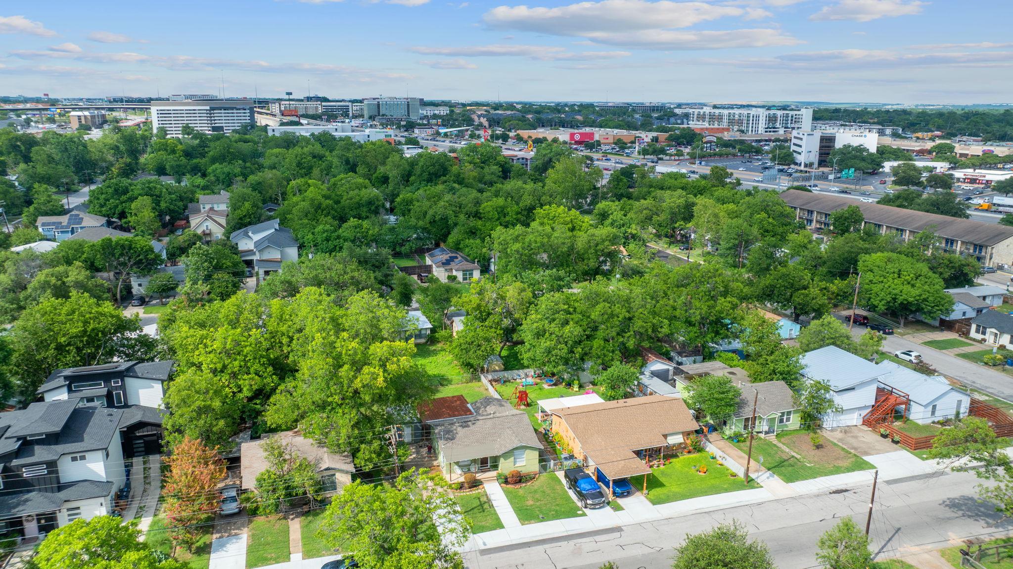932 E 53 1/2 St, Austin, TX 78751