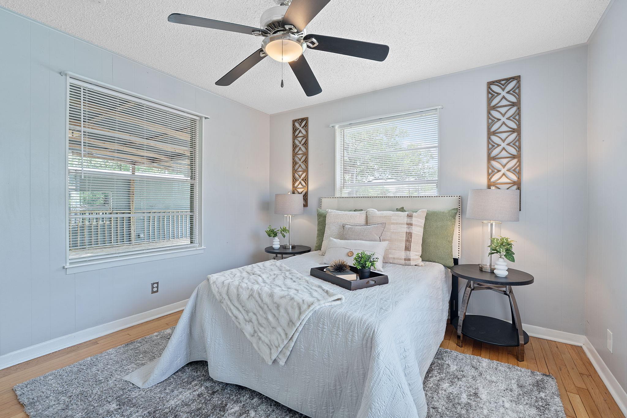 932 E 53 1/2 St, Austin, TX 78751