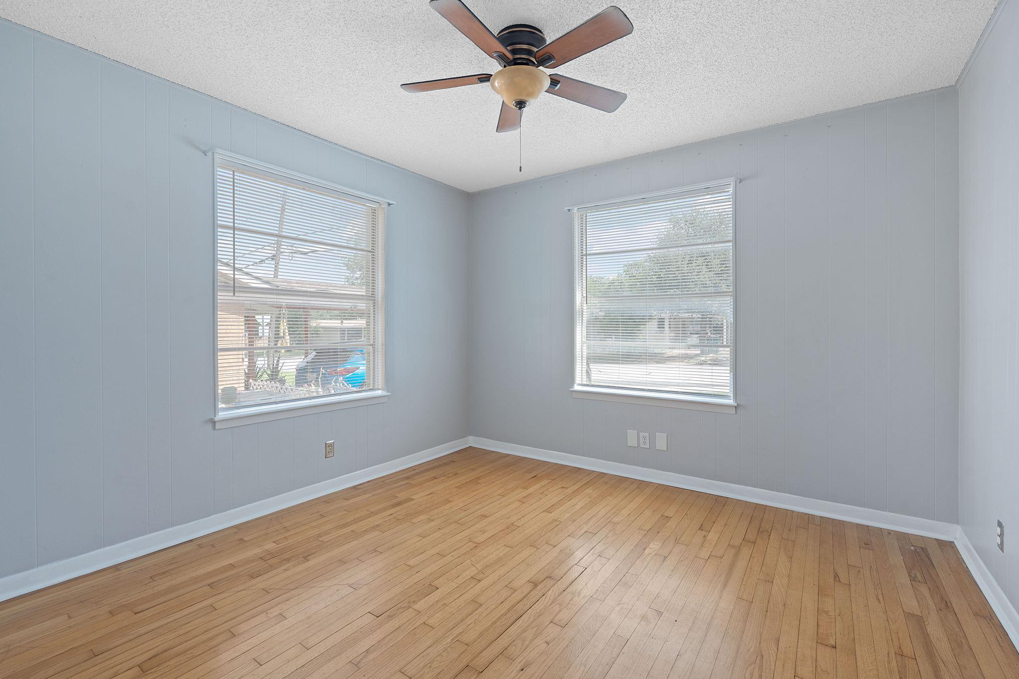 932 E 53 1/2 St, Austin, TX 78751