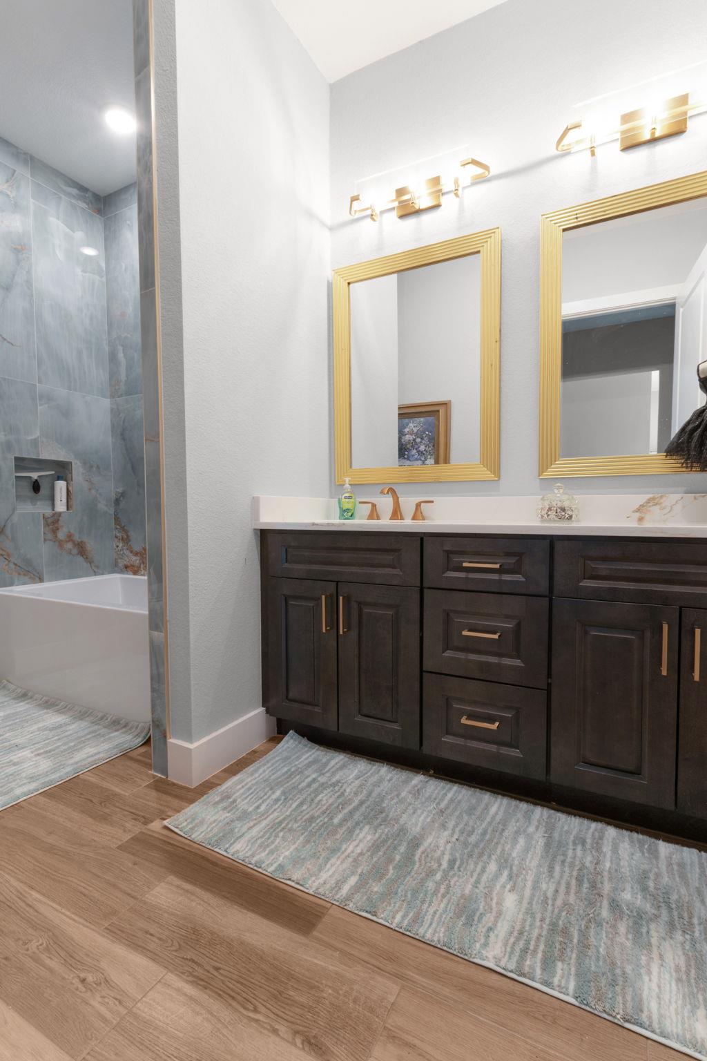 908 Sandy Mountain Dr, Llano, TX 78643