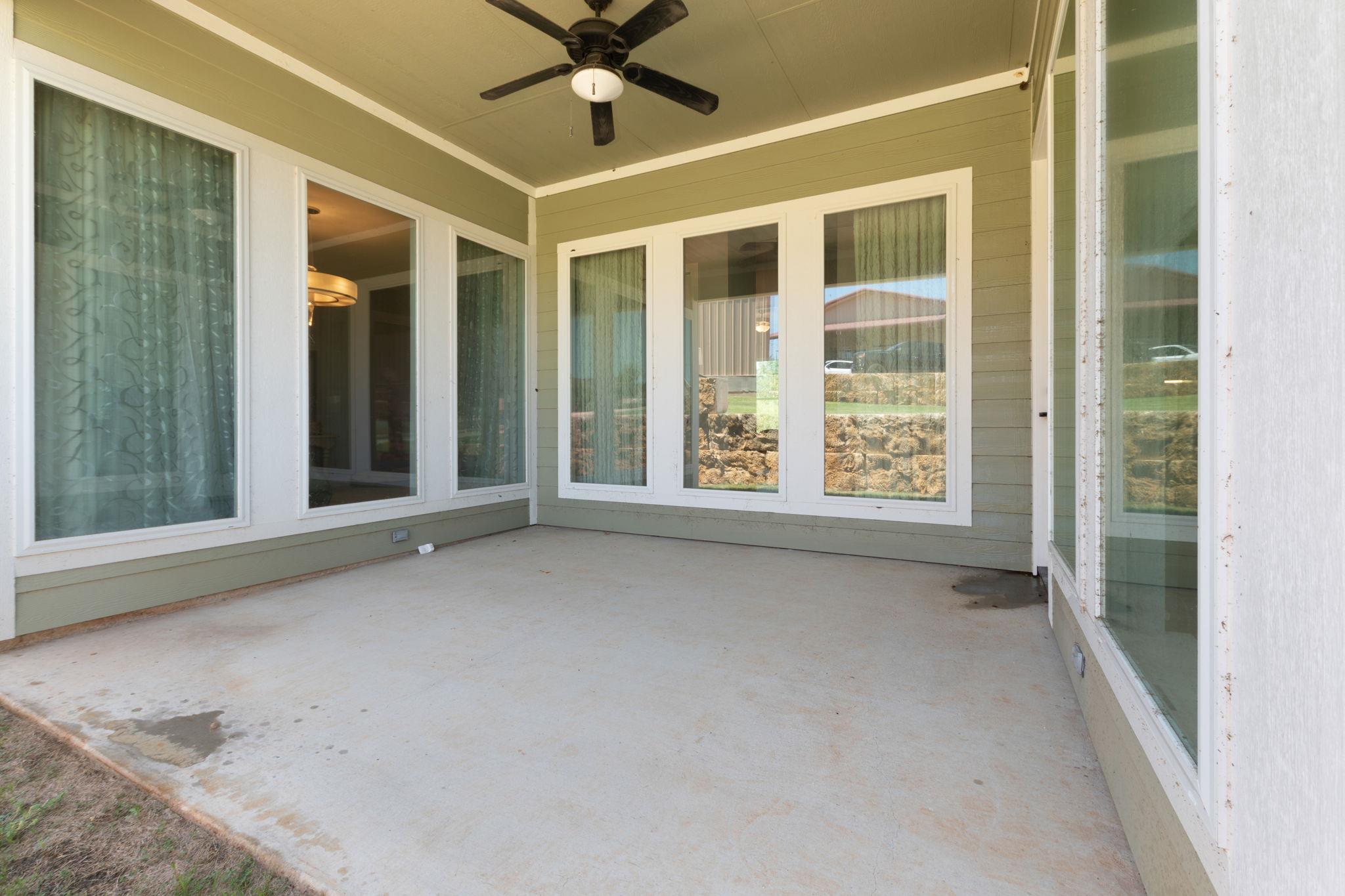 908 Sandy Mountain Dr, Llano, TX 78643