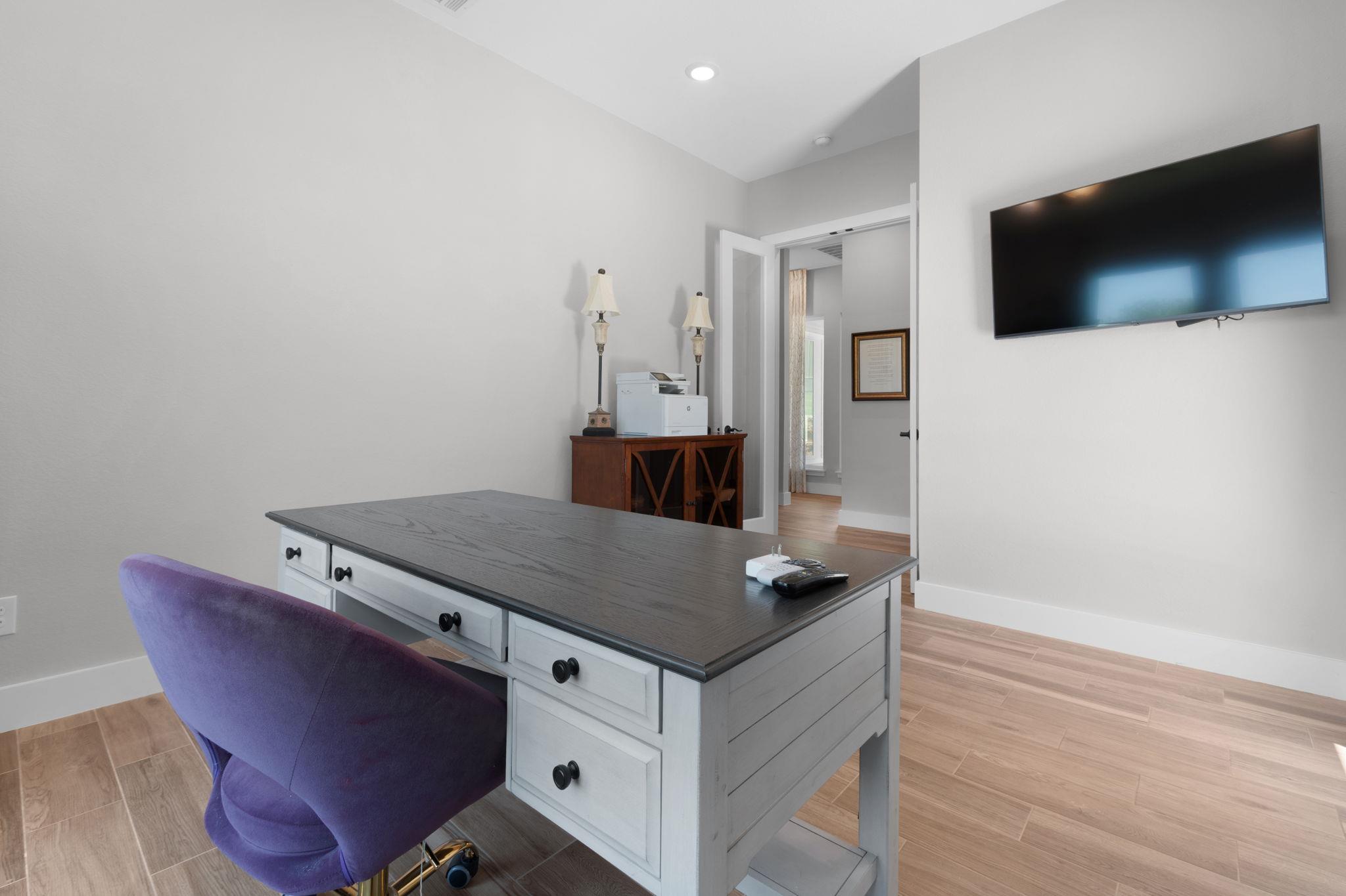 908 Sandy Mountain Dr, Llano, TX 78643