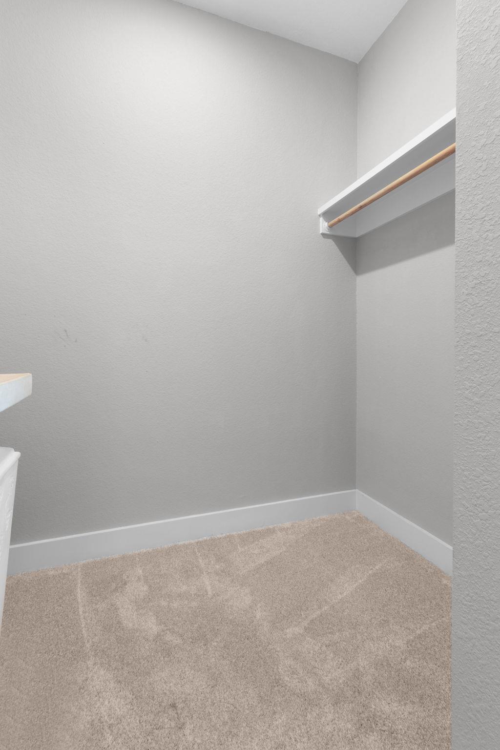 908 Sandy Mountain Dr, Llano, TX 78643