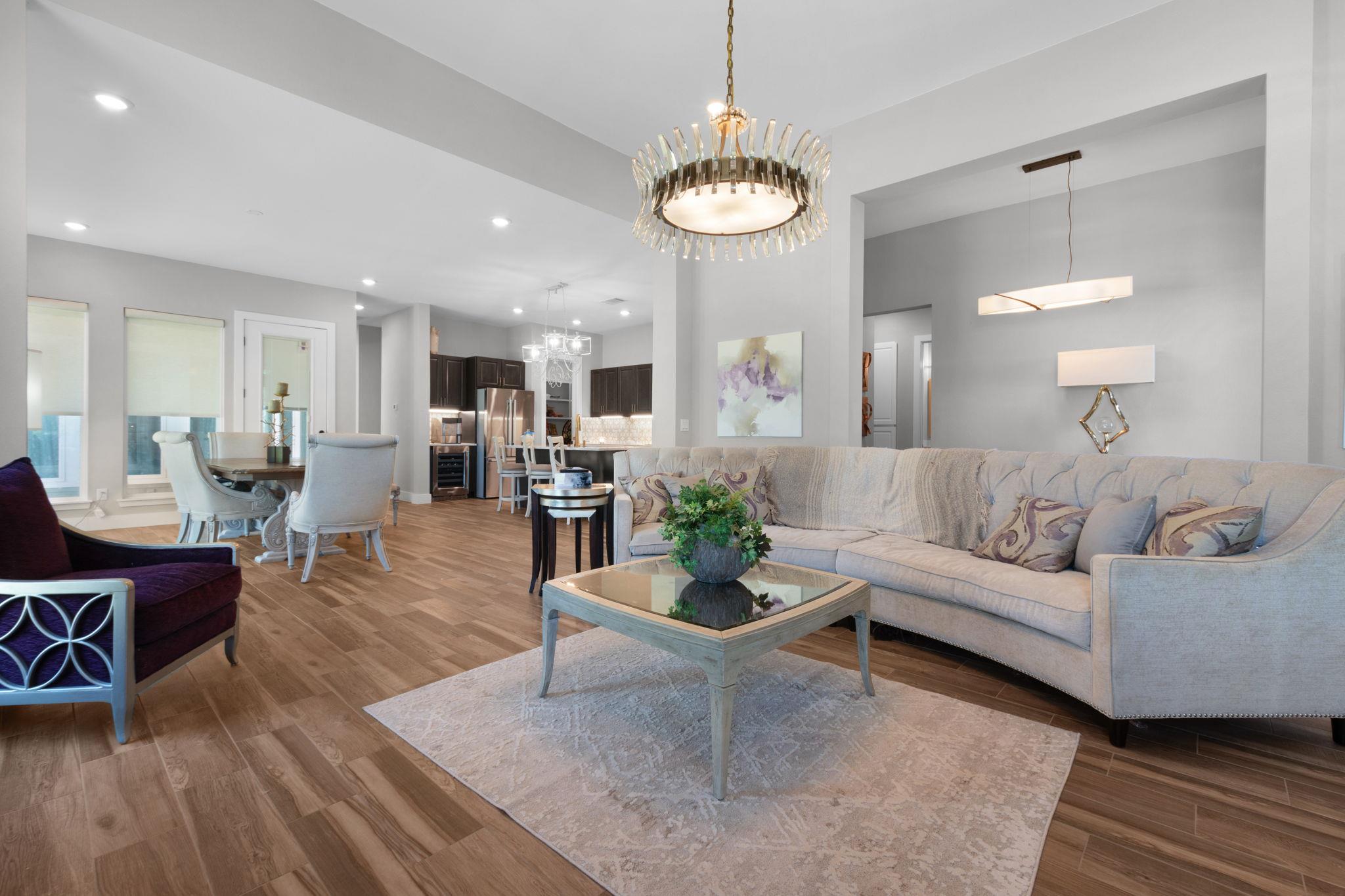 908 Sandy Mountain Dr, Llano, TX 78643