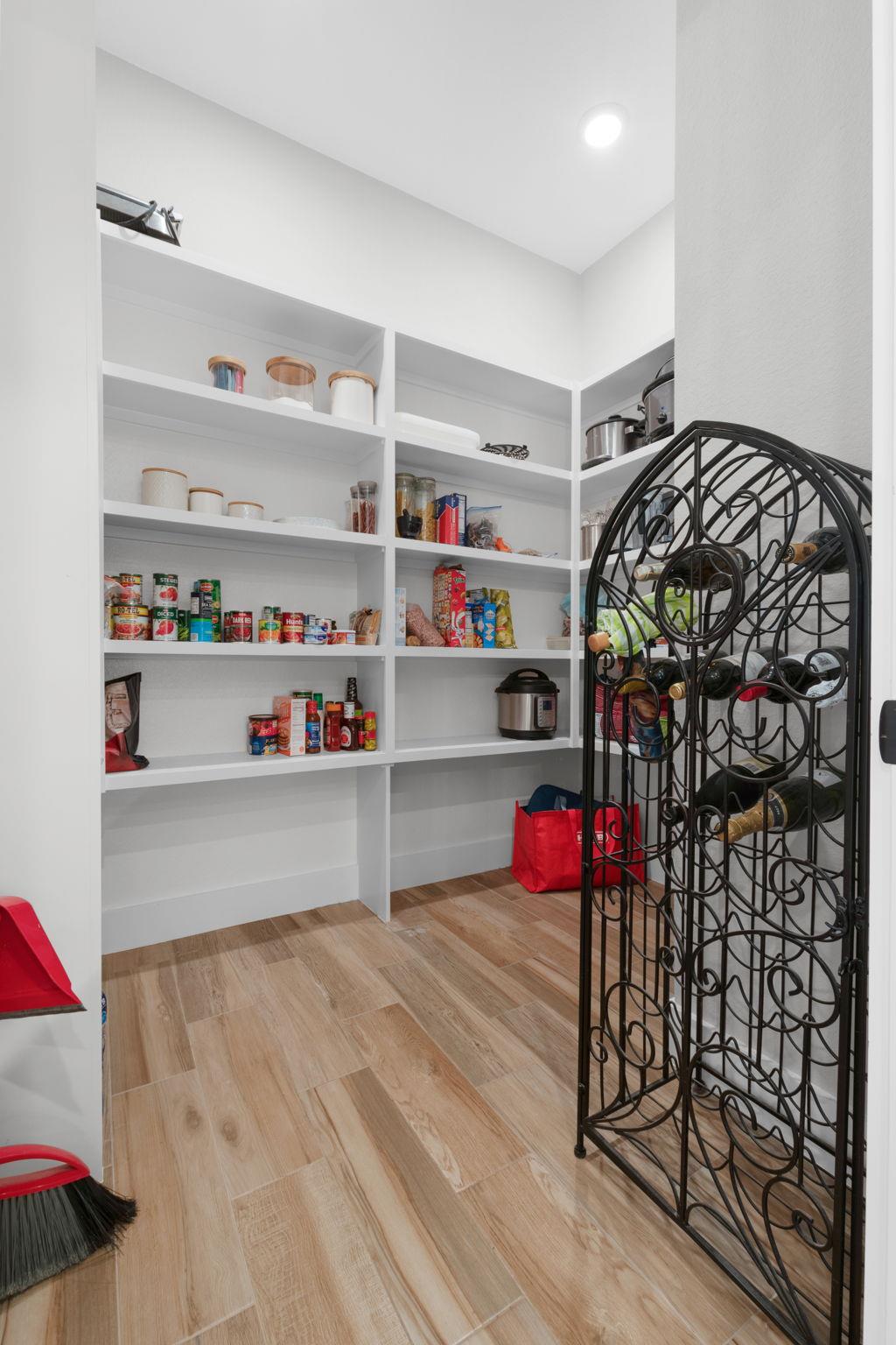 908 Sandy Mountain Dr, Llano, TX 78643