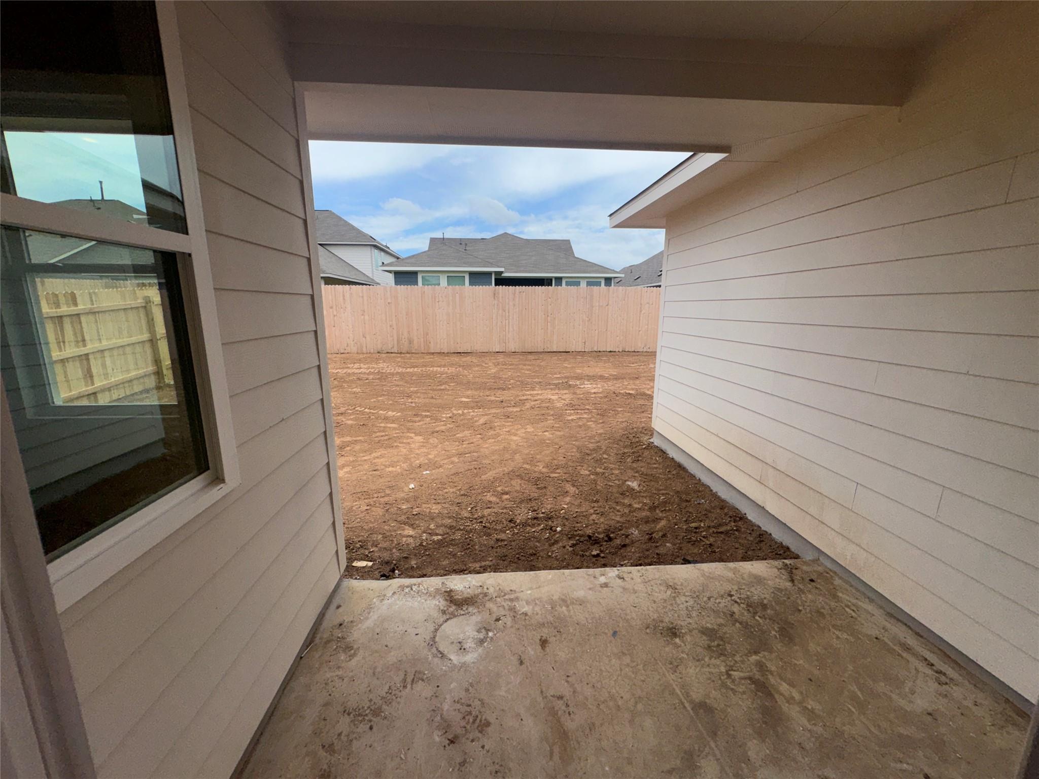 305 Willow Heights Dr, Hutto, TX 78634