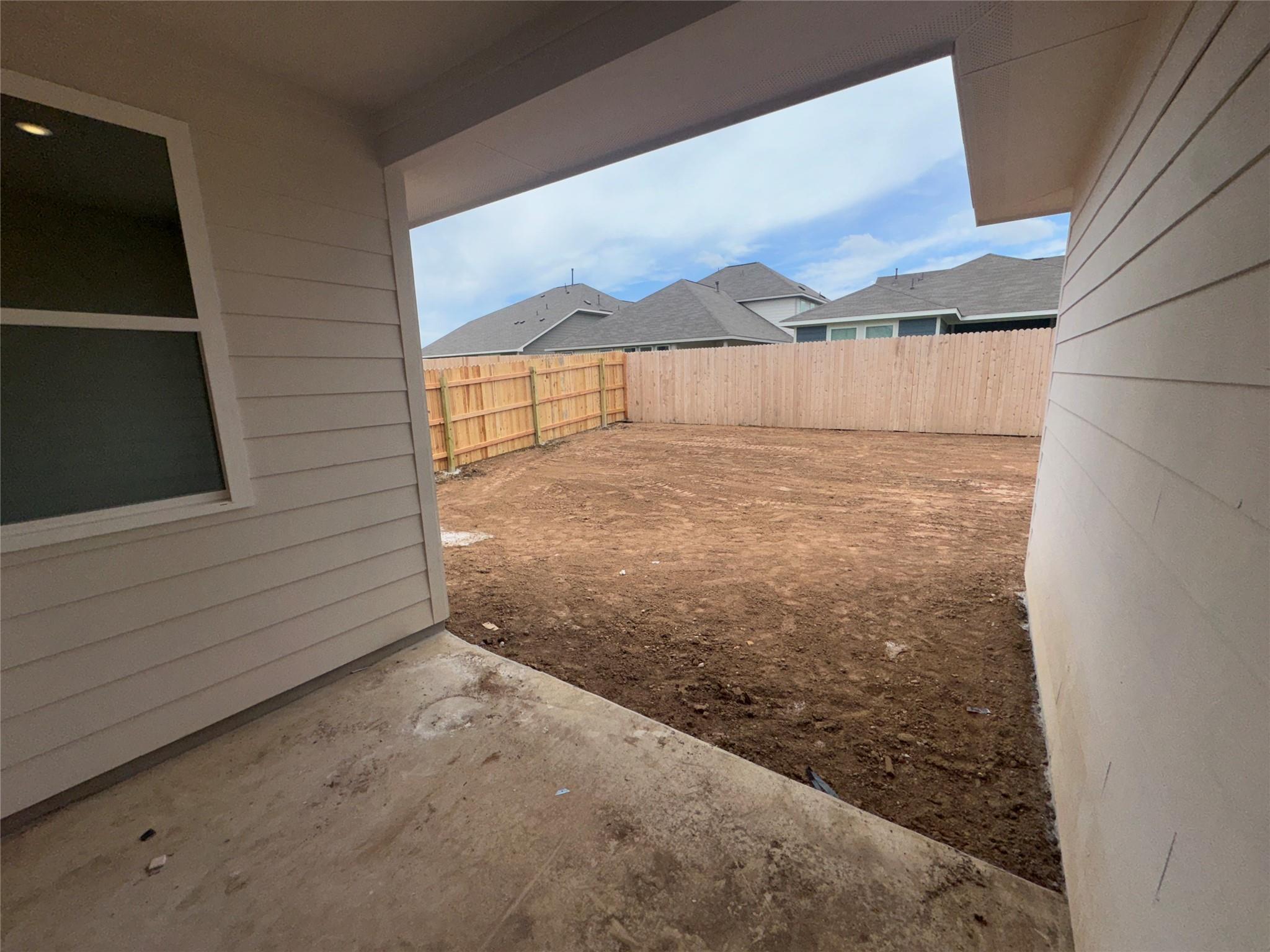 305 Willow Heights Dr, Hutto, TX 78634