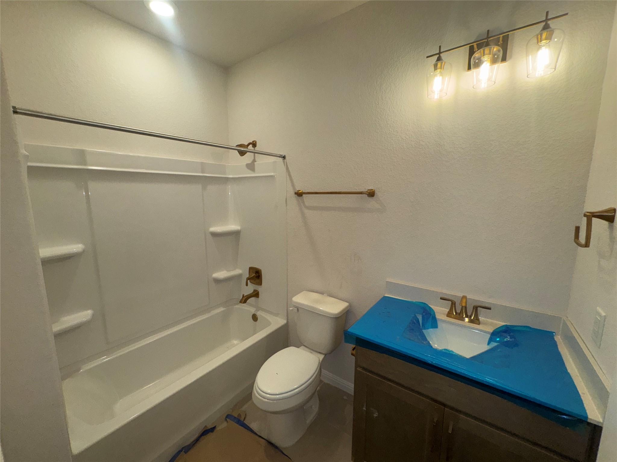 305 Willow Heights Dr, Hutto, TX 78634