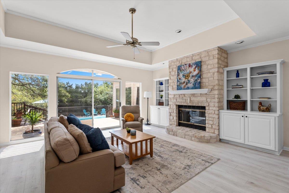 124 Hurst Creek Rd, Austin, TX 78734