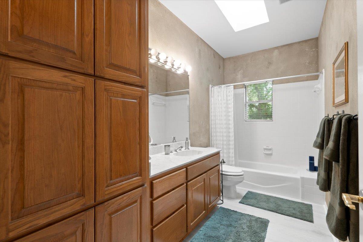 124 Hurst Creek Rd, Austin, TX 78734