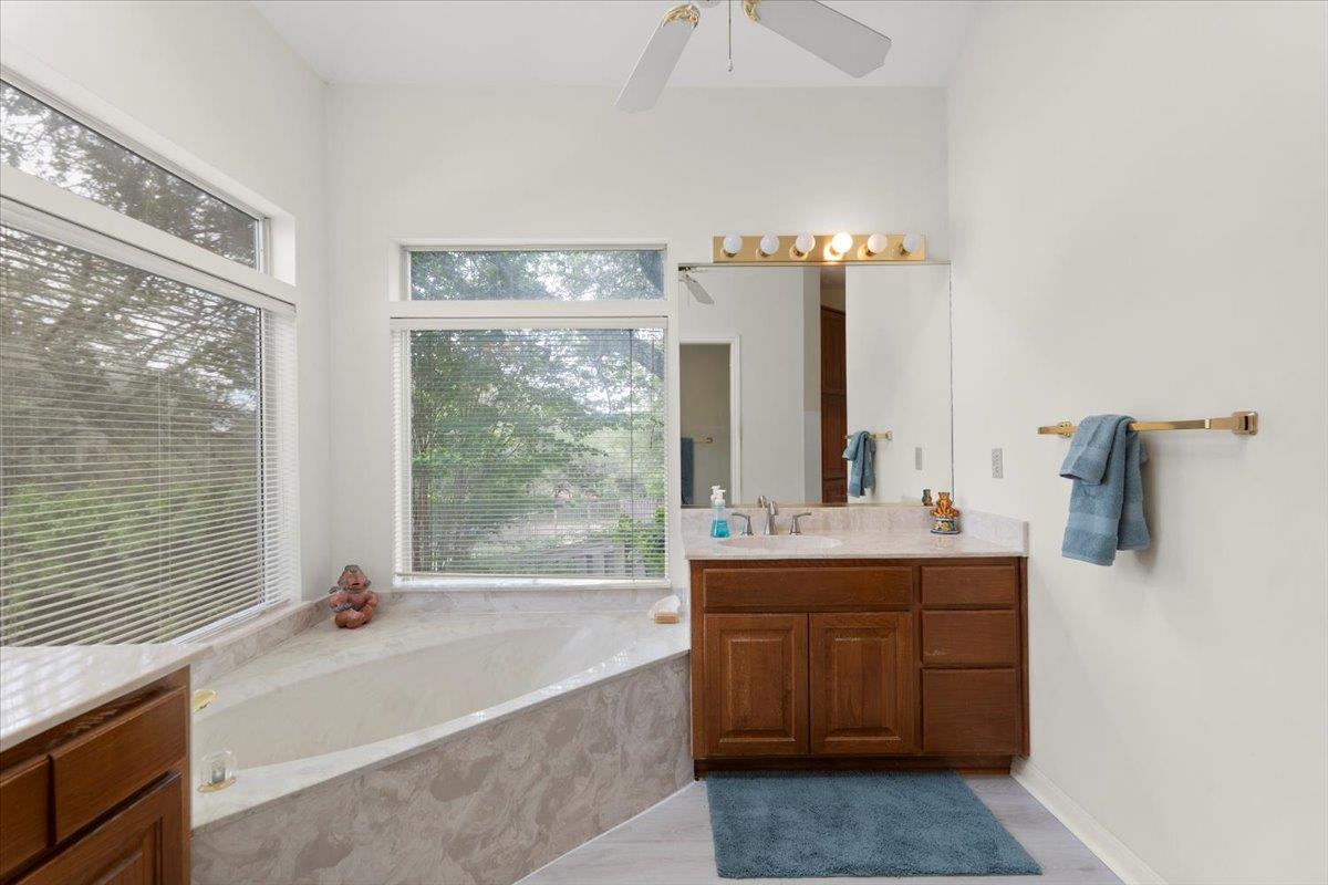 124 Hurst Creek Rd, Austin, TX 78734