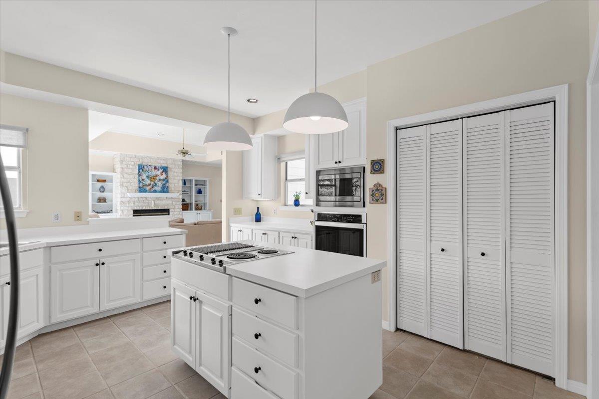 124 Hurst Creek Rd, Austin, TX 78734