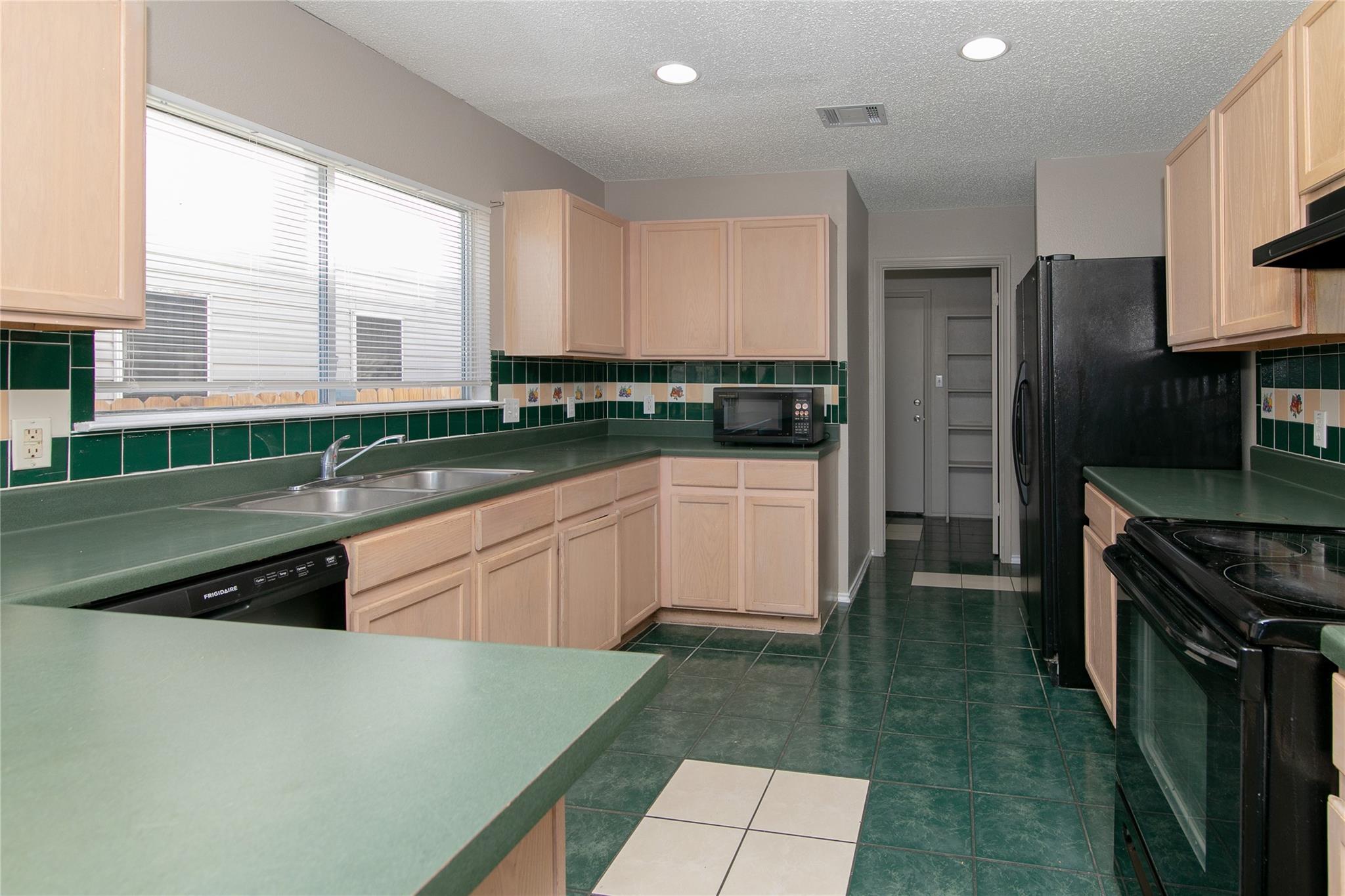 12931 Heyerdahl Dr, Austin, TX 78753