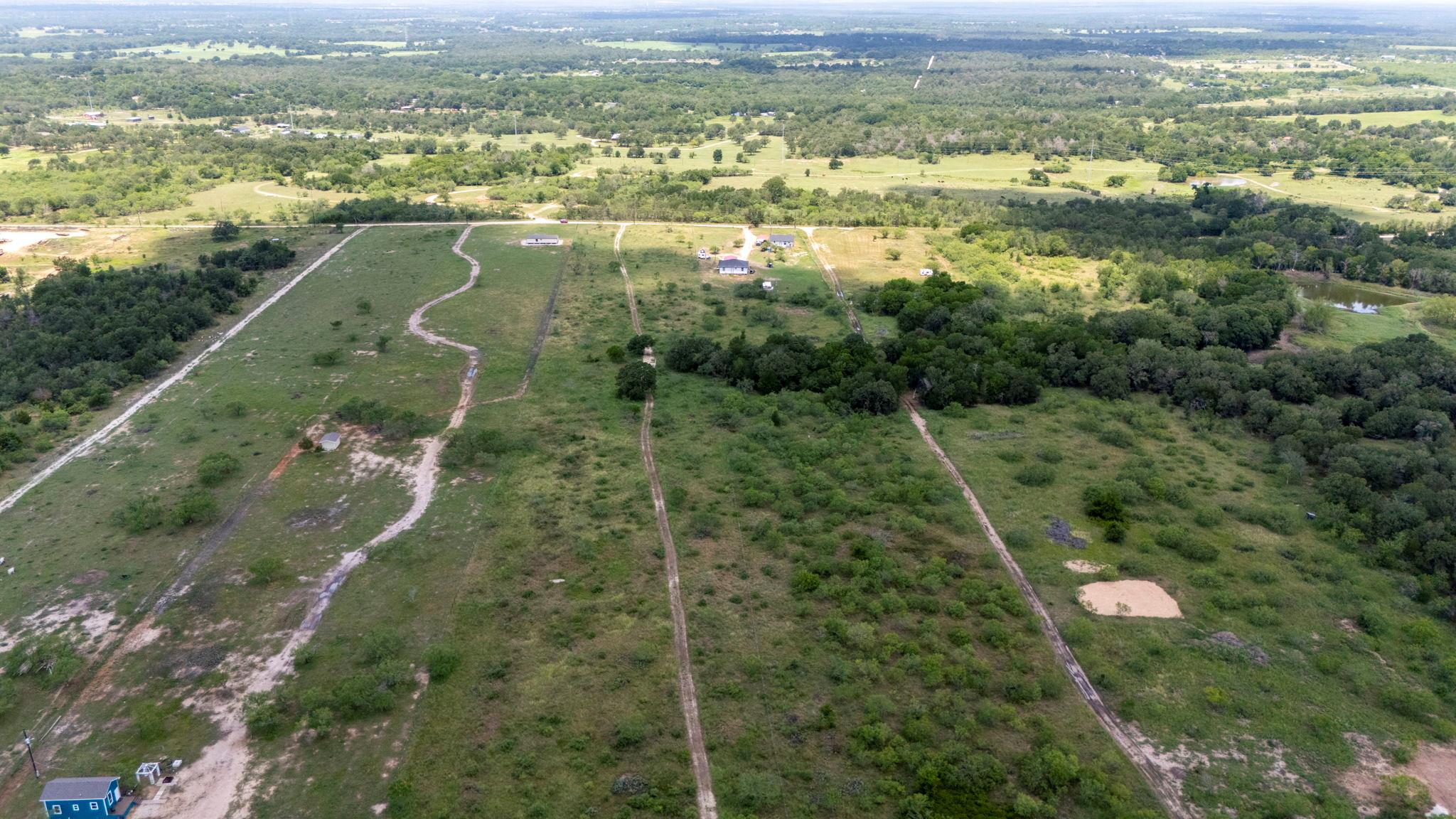 401 Turnback Trl, Dale, TX 78616