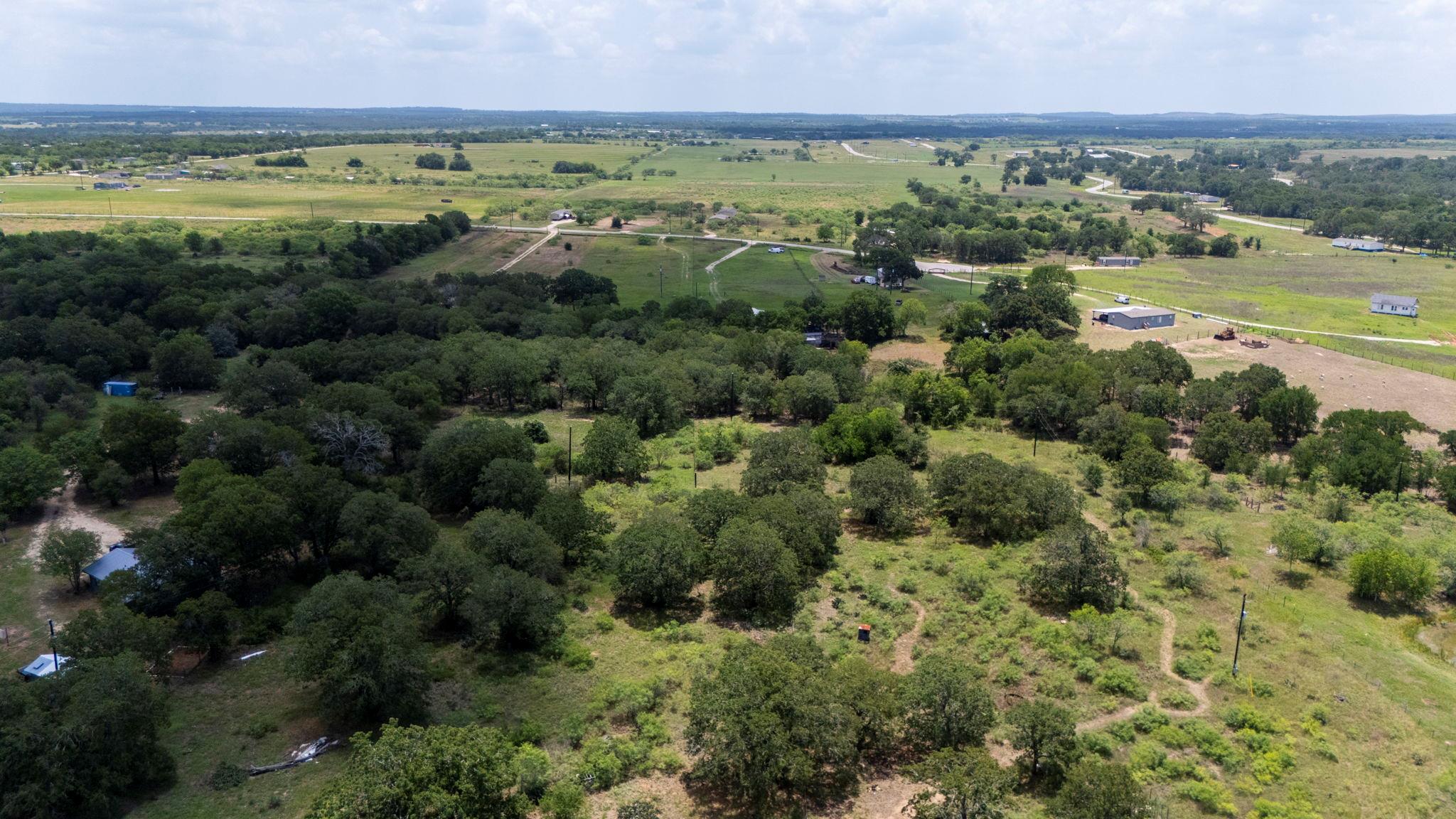 401 Turnback Trl, Dale, TX 78616