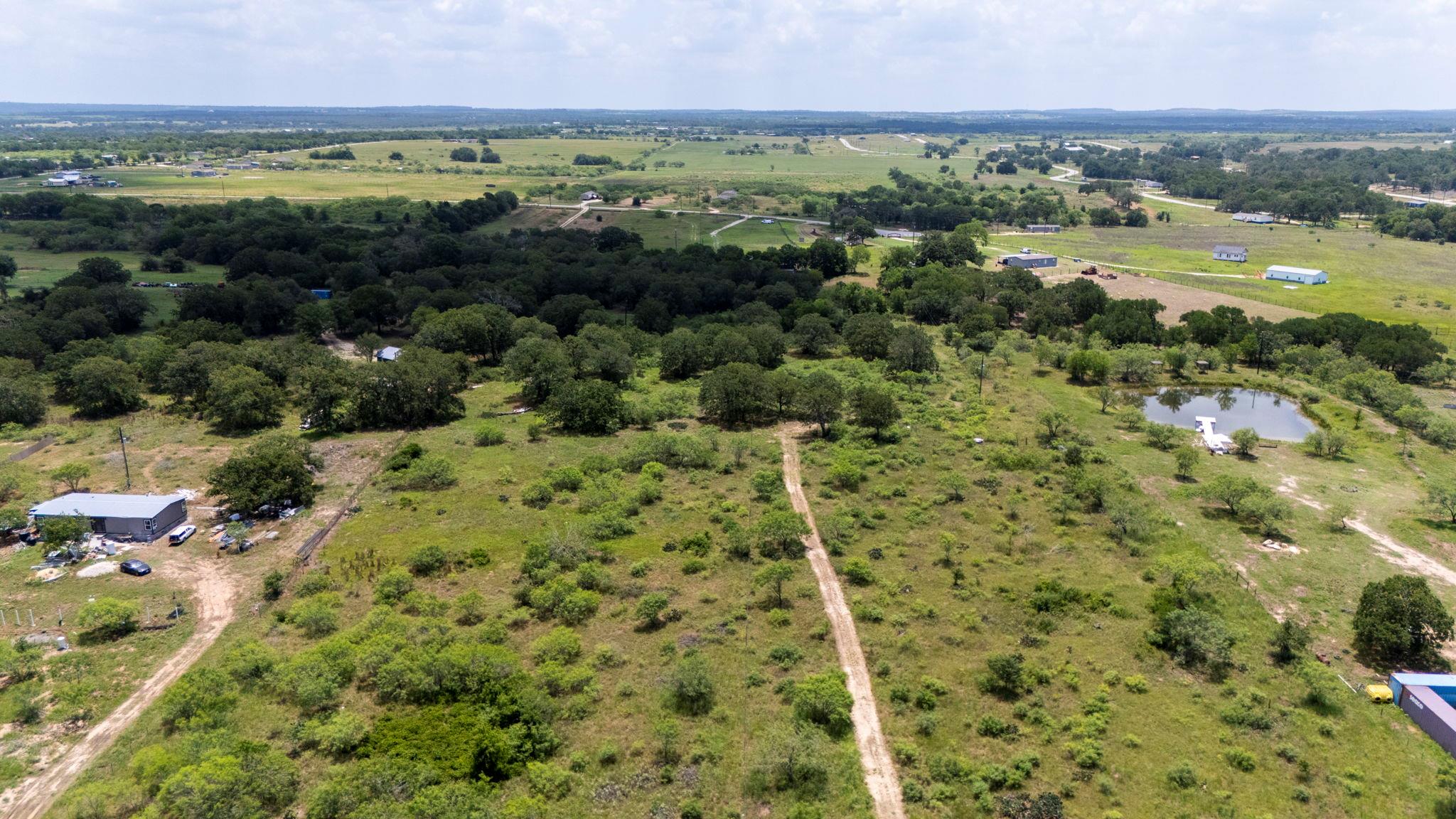 401 Turnback Trl, Dale, TX 78616