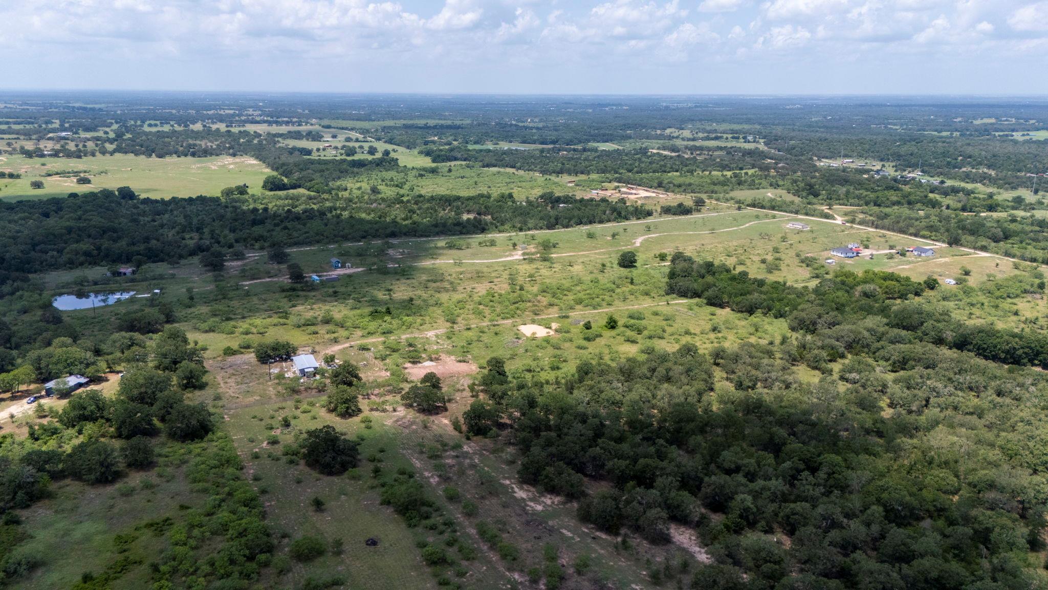 401 Turnback Trl, Dale, TX 78616