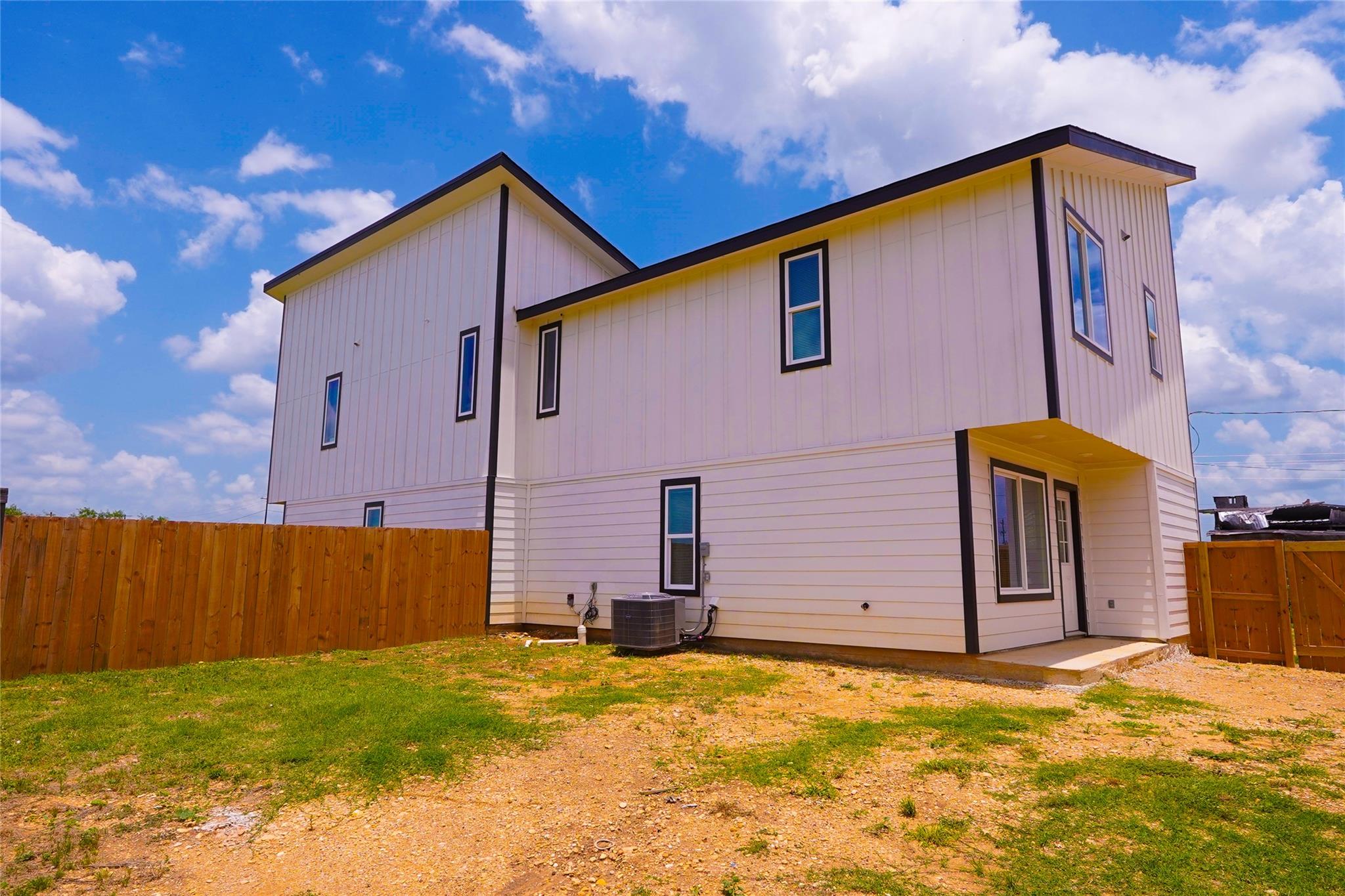 108 Sandy Oak Loop # A, Bastrop, TX 78602