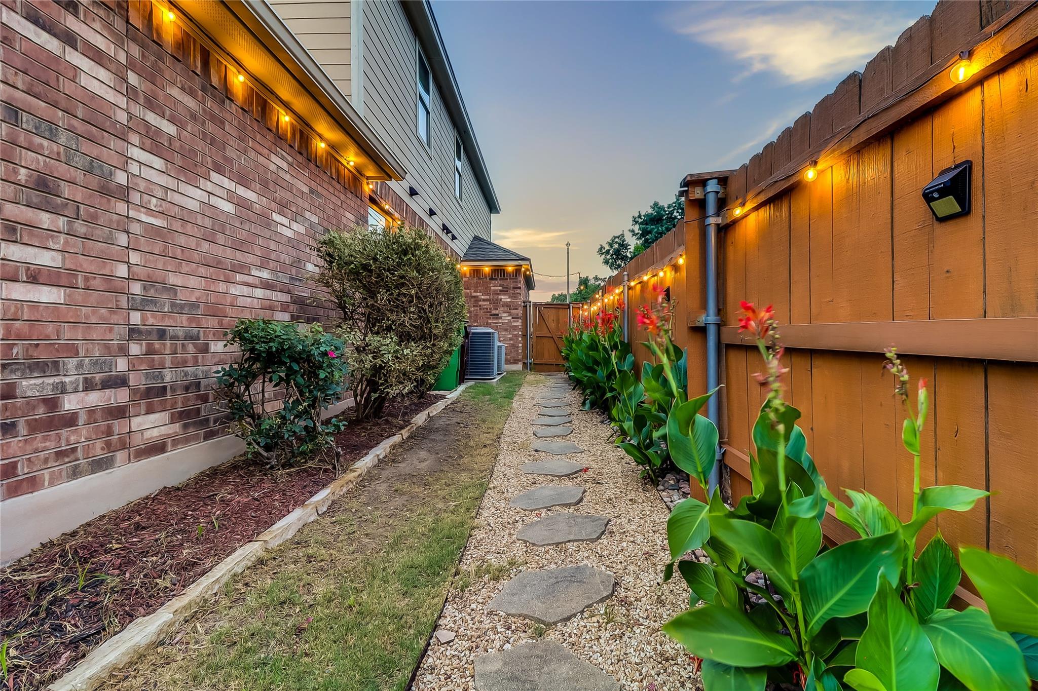 401 Silver Trl, Round Rock, TX 78664