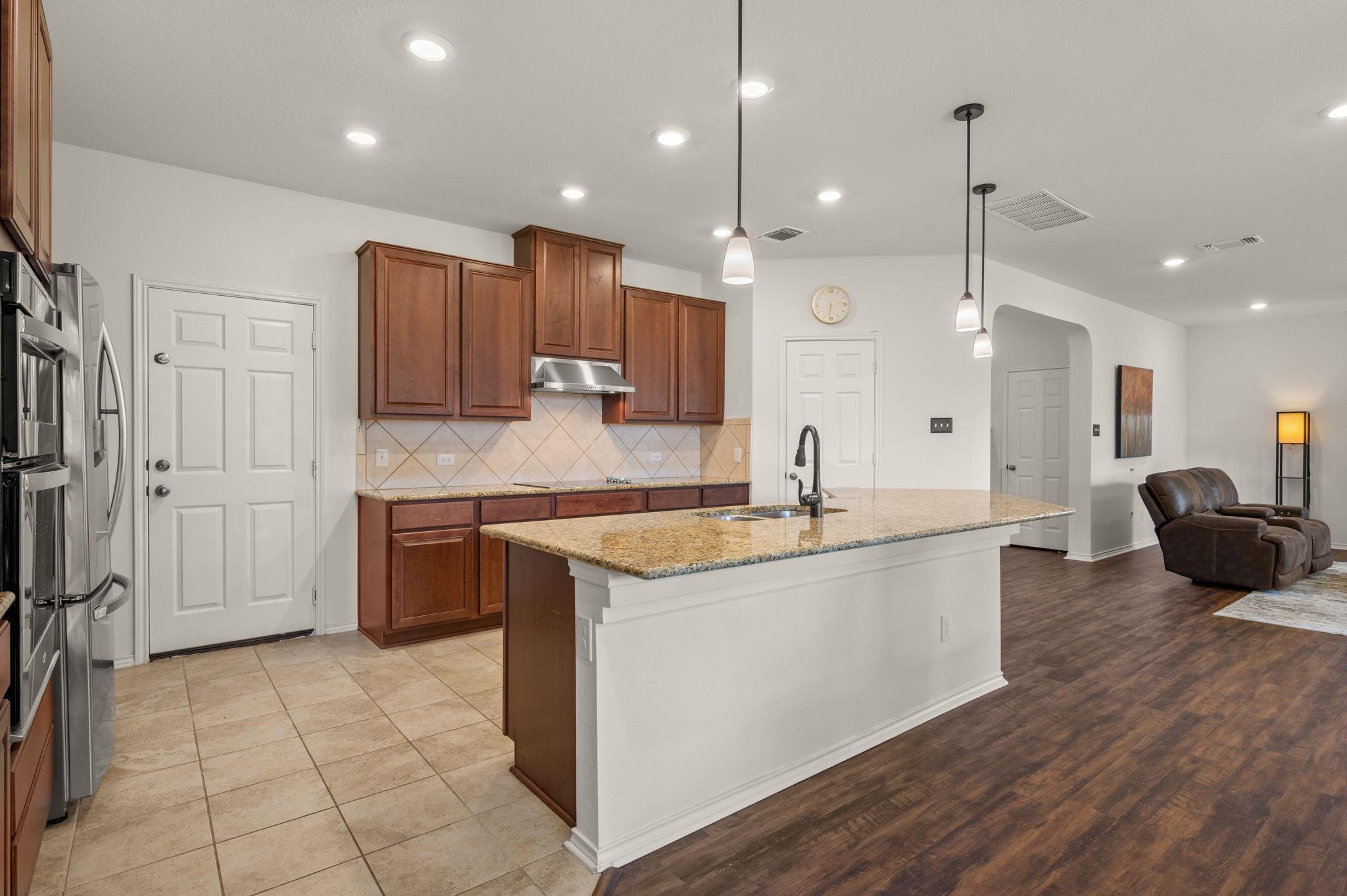 716 Madalin Rue Ct, Leander, TX 78641