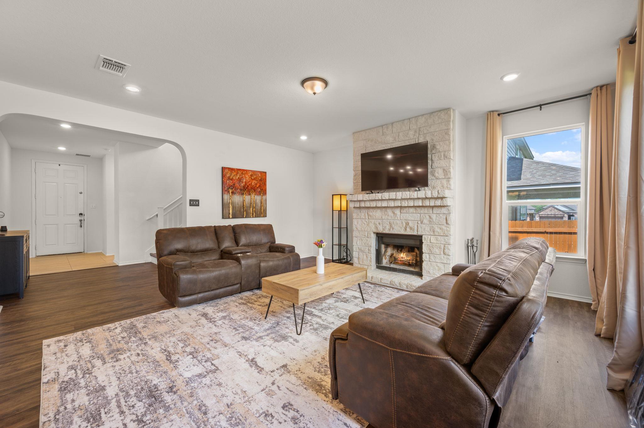 716 Madalin Rue Ct, Leander, TX 78641