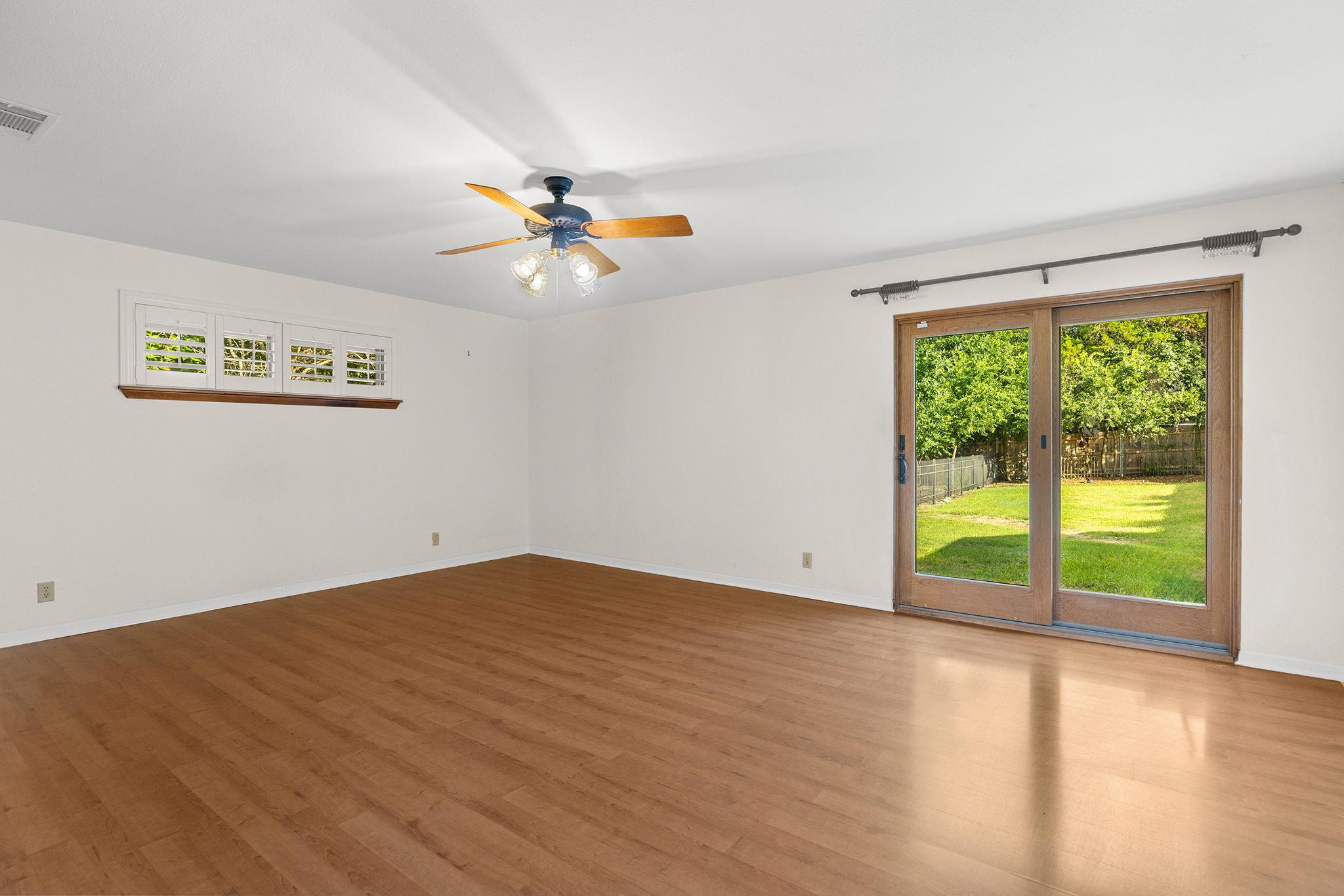 1204 Oak Hollow Dr, Leander, TX 78641