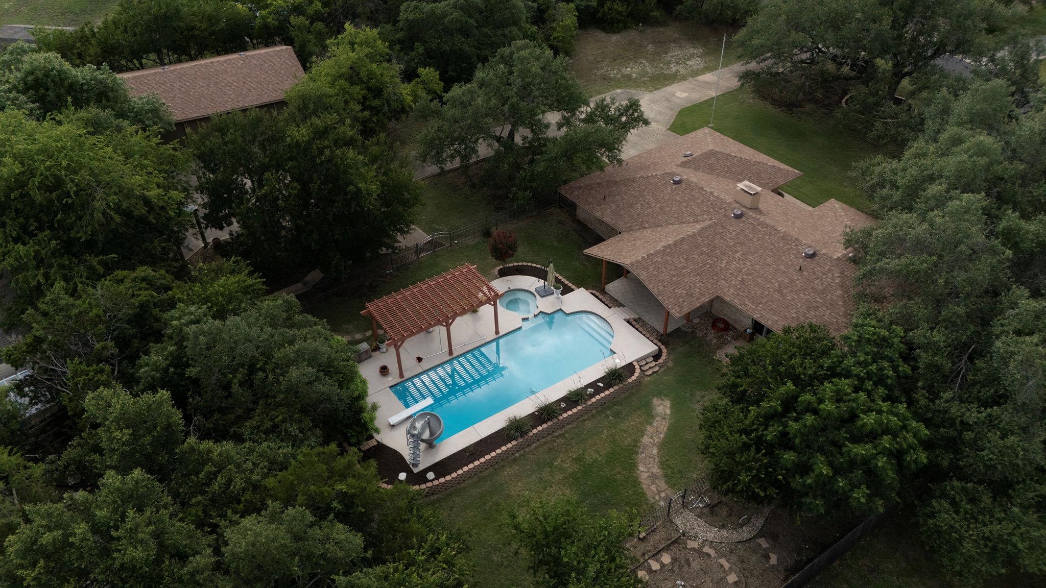 1204 Oak Hollow Dr, Leander, TX 78641